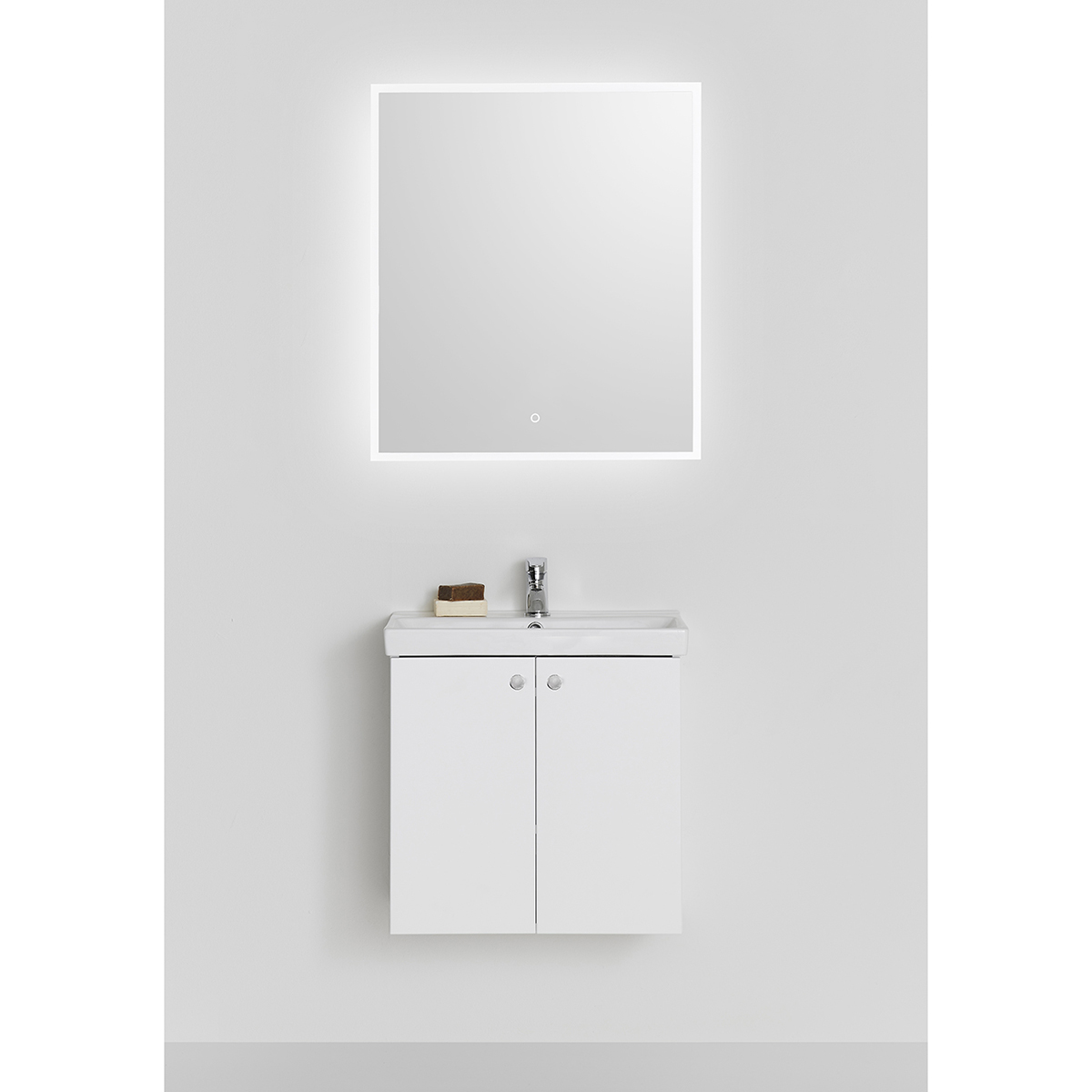 Möbelpaket Hafa Neat 550 med Luckor och Spegel Store Square LED