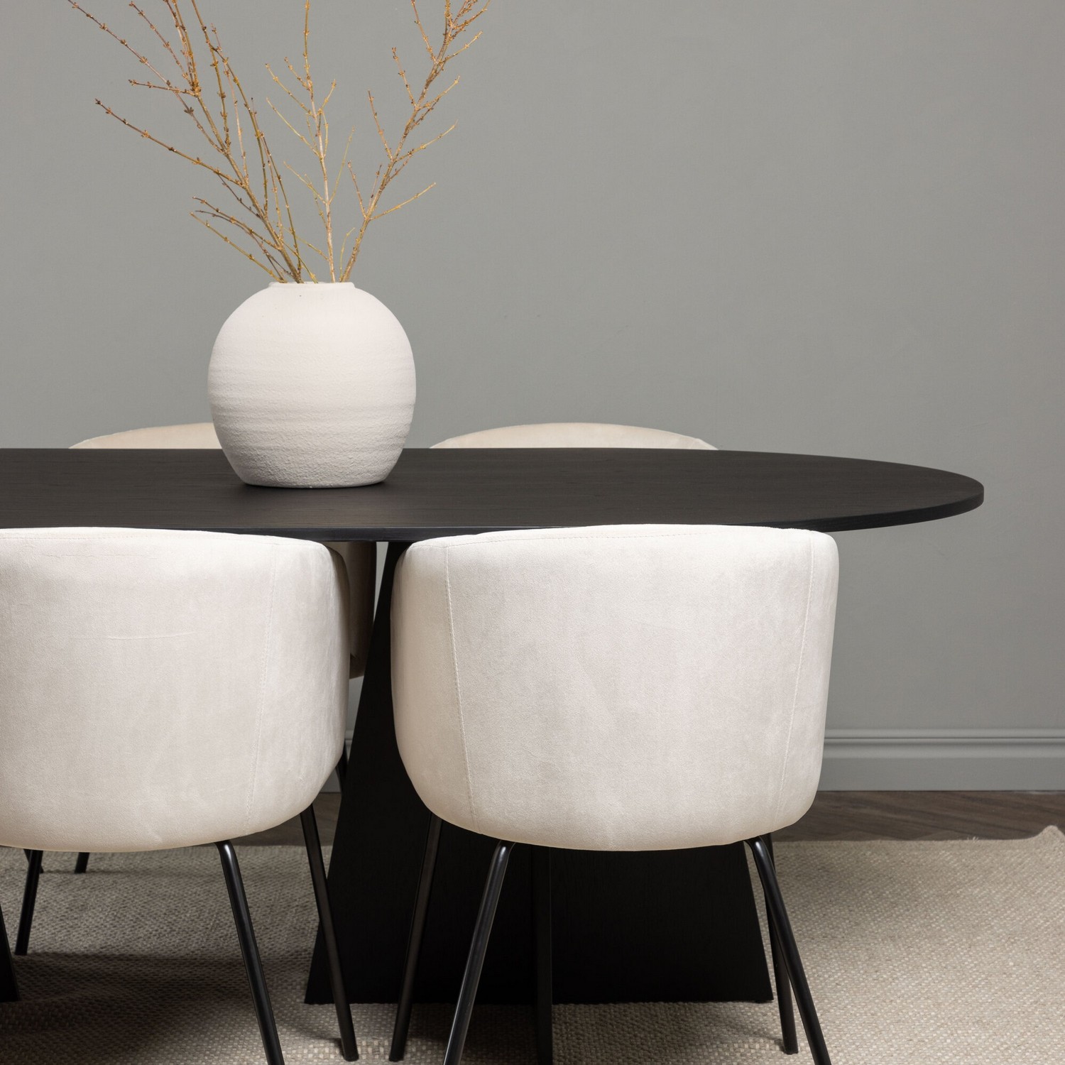 Spisegruppe Venture Home Bootcut Oval med 6 Berit Stoler