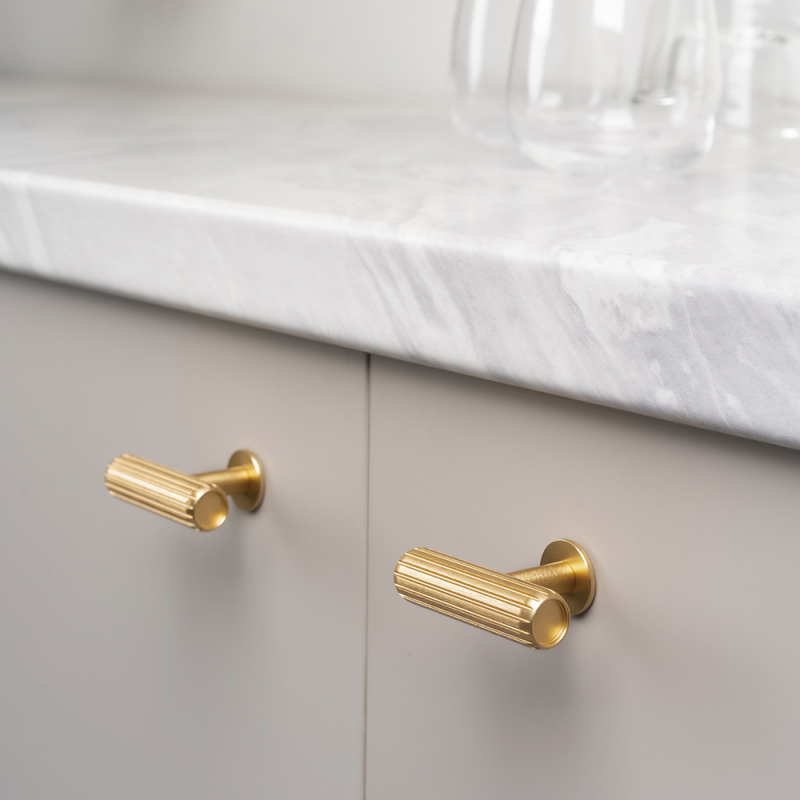 Knott Beslag Design T Rille