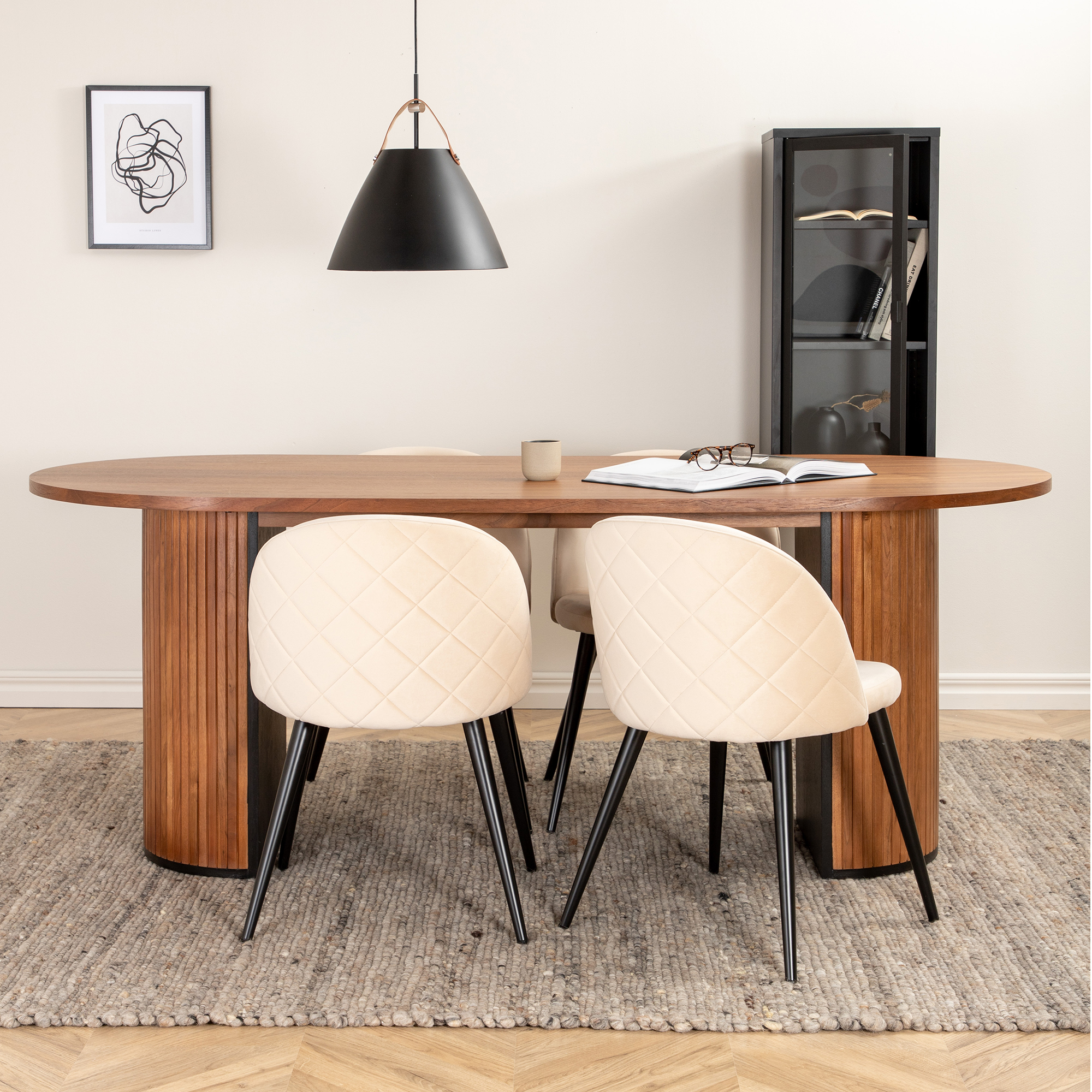 Spisegruppe Venture Home Bianca med 4 Valentina Stitcthes Stoler Fløyel