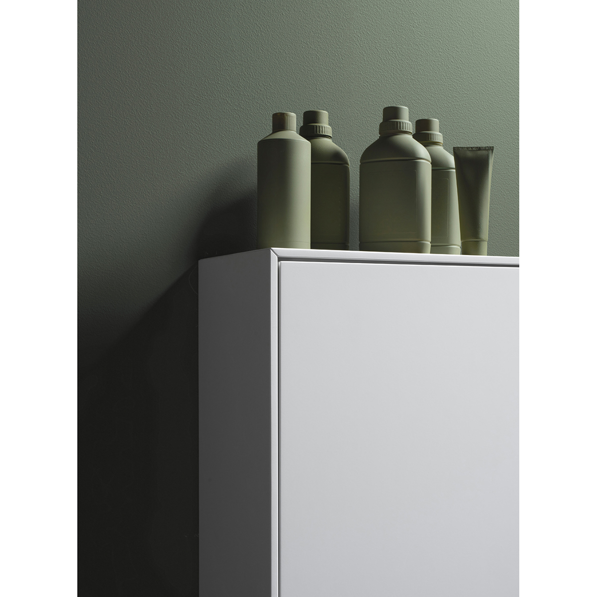 EDGE HALVSKAP HVIT PUSH-TO-OPEN Hvit, Push-Open