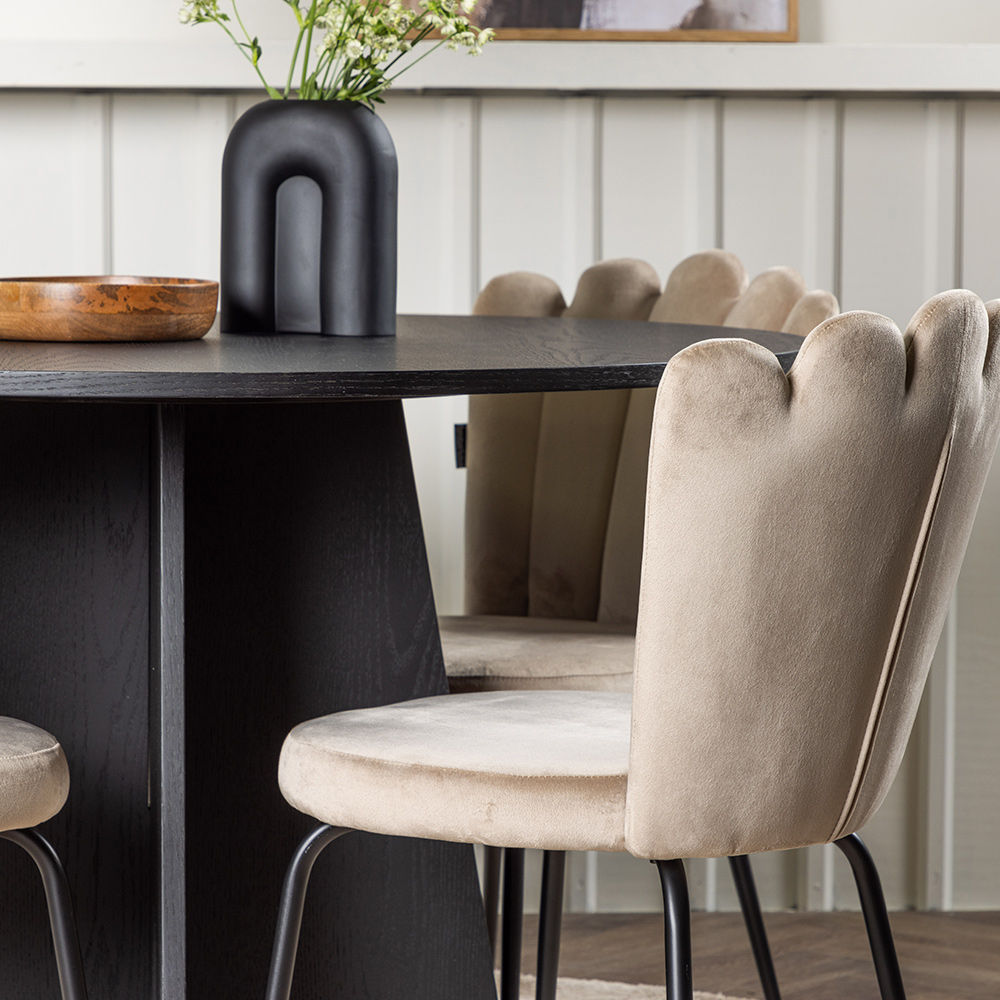 Spisegruppe Venture Home Bootcut Ø110 cm med 4 Limhamn Light Stoler