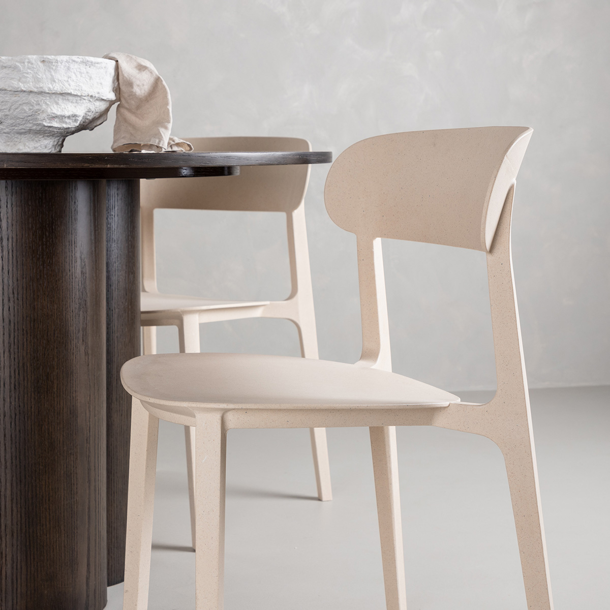 Spisegruppe Venture Home Olivia med 4 Åstol Stoler