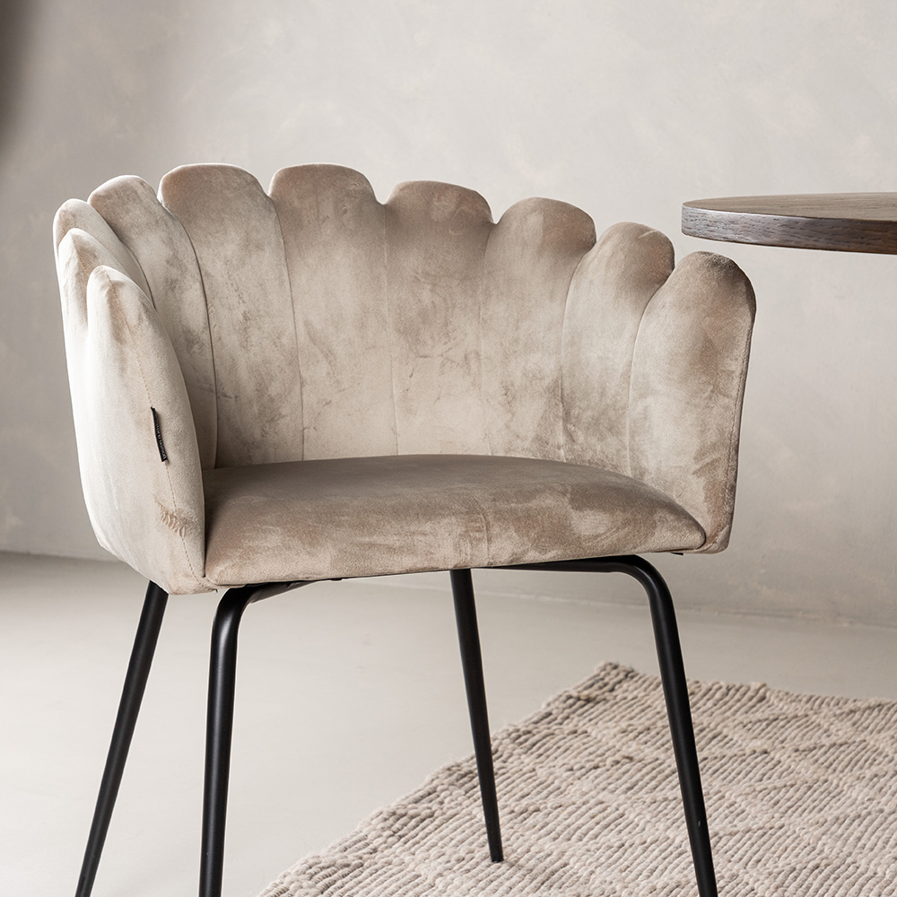 Spisegruppe furniture/fashion Stone med 4 Limhamn Light Stoler og 2 Limhamn Stoler