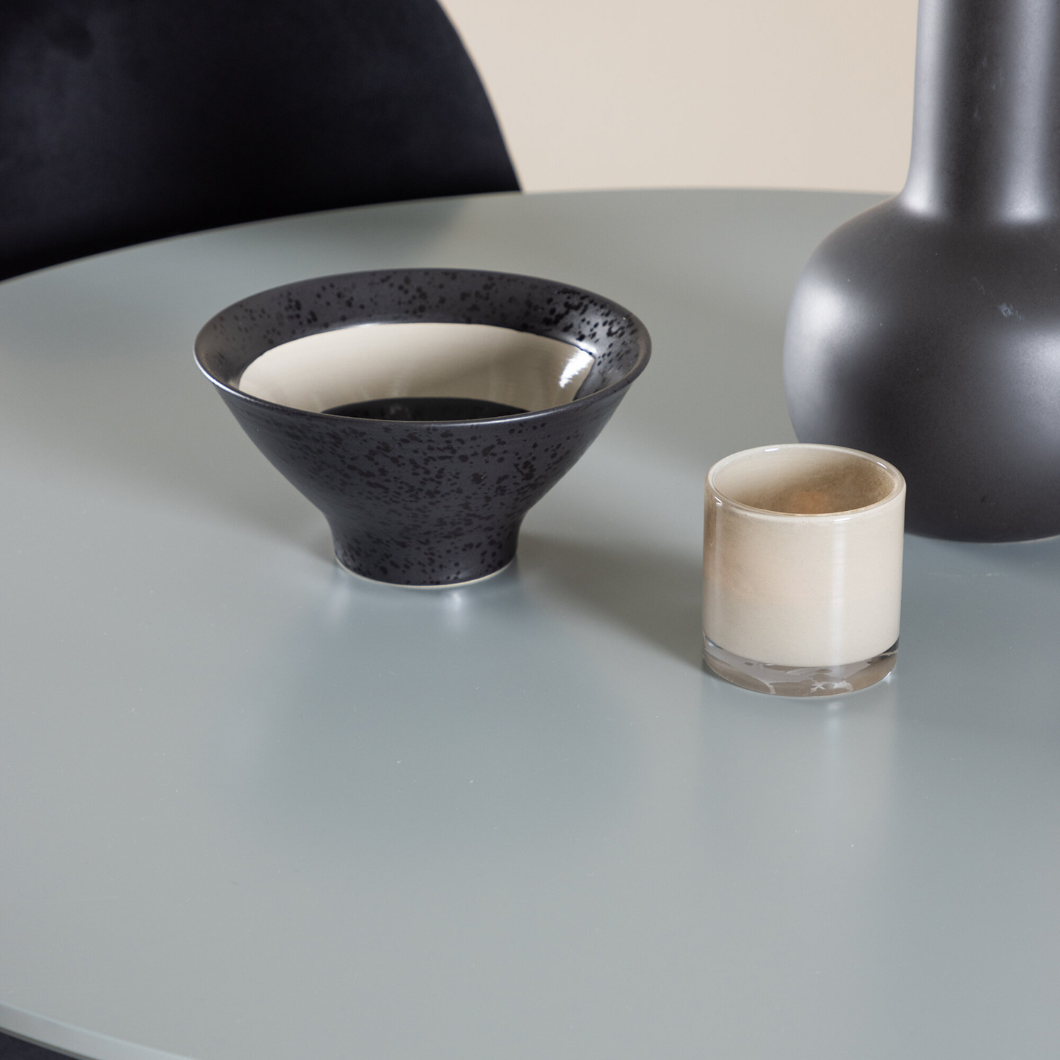 Spisegruppe Venture Home Plaza Ø100 med 4 stk Polar Stoler Fløyel