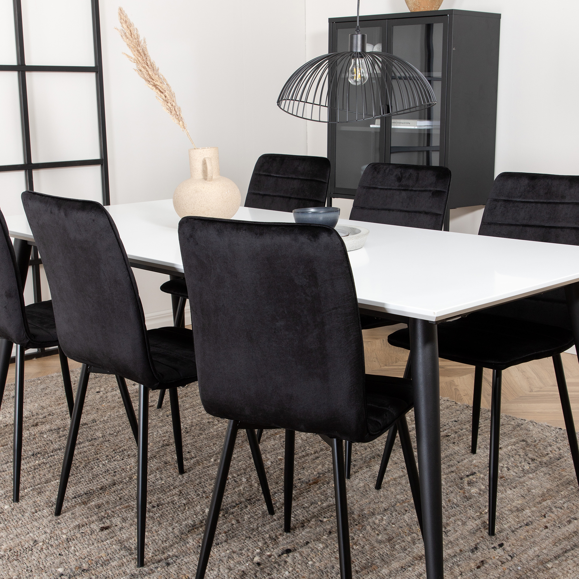 Spisegruppe Venture Home Jolie med 6 Walerina Stoler Fløyel