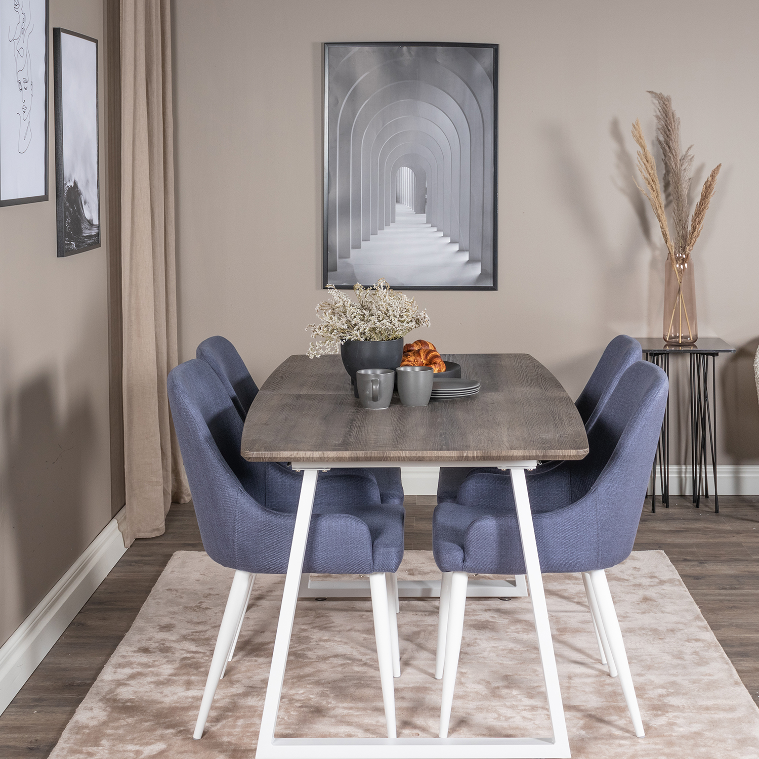 Spisegruppe Venture Home Ina med 4 Plake Stoler