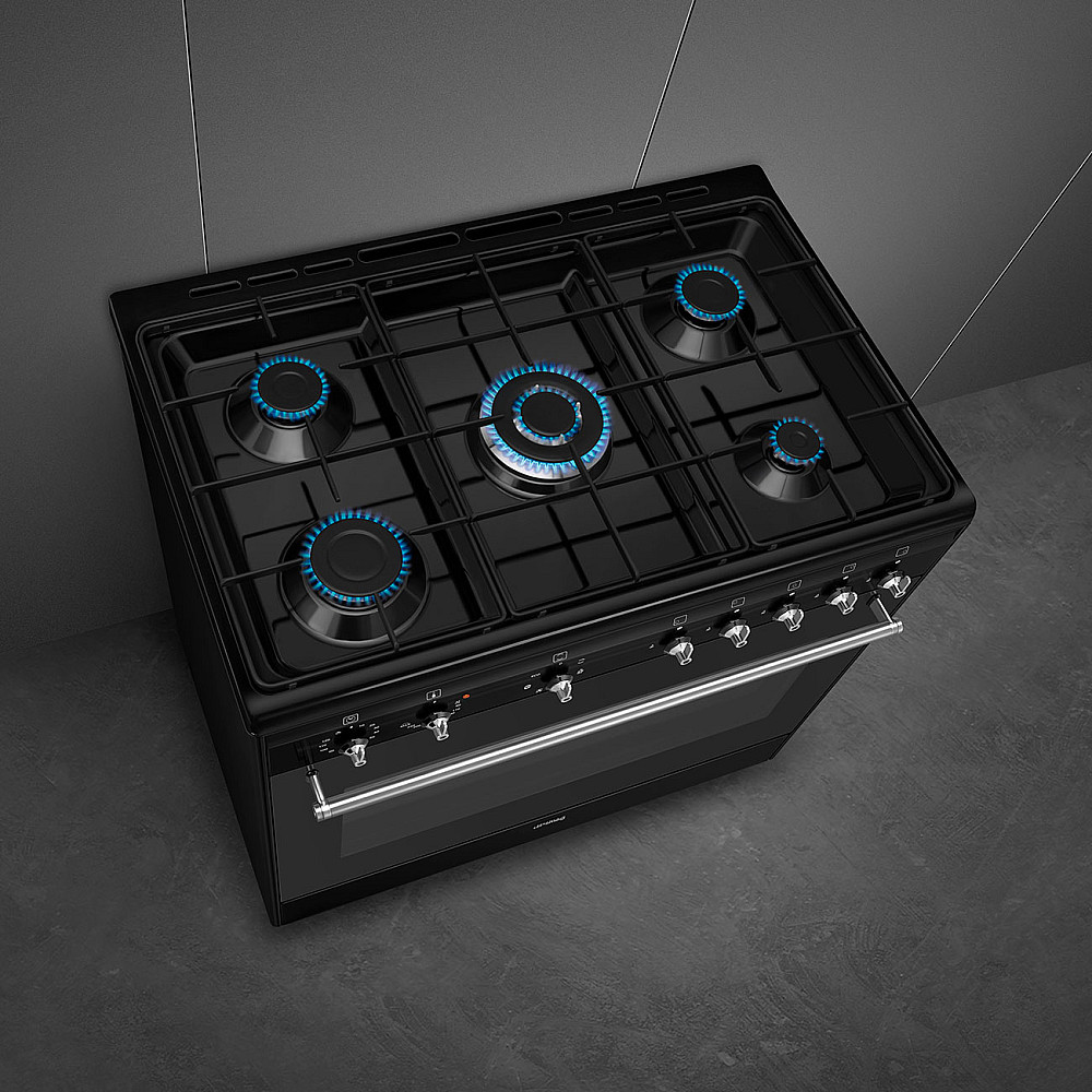 Gasskomfyr Smeg CX91GMBL Concerto Sort Ergonomisk og Smart Design