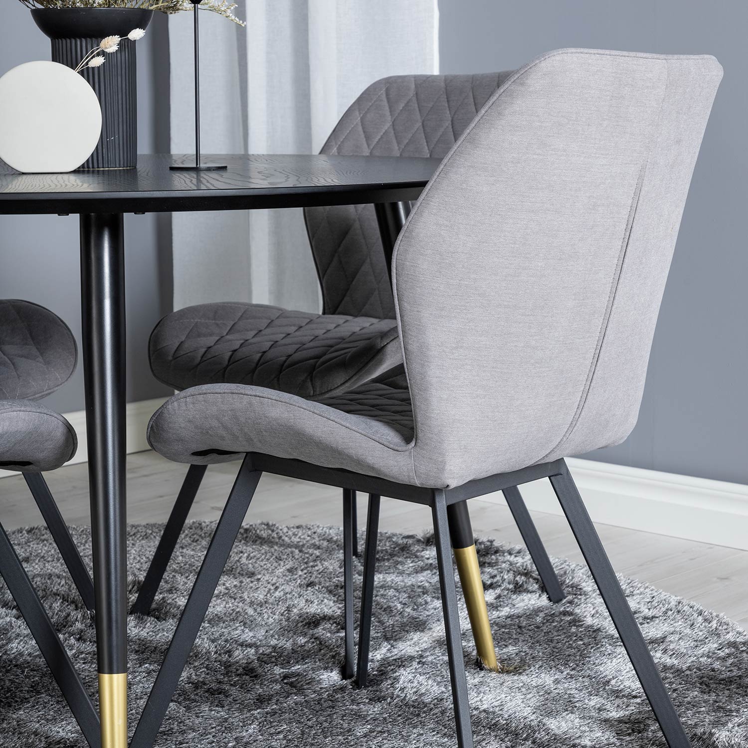 Spisegruppe Venture Home Dipp Ø115 cm med 4 Gemma Stoler