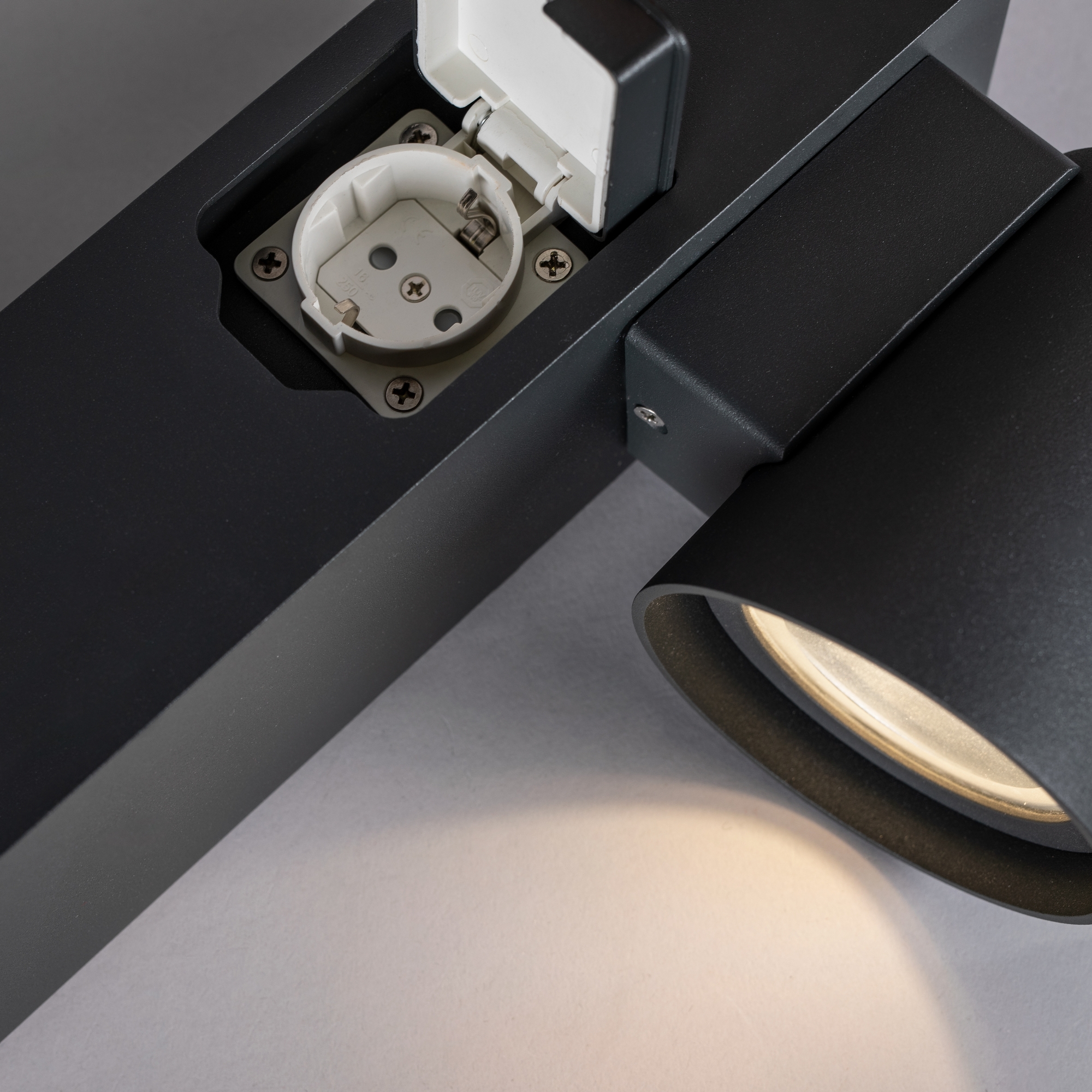Pullert Hide-a-lite Cone Pillar Socket Antrasitt 3000K