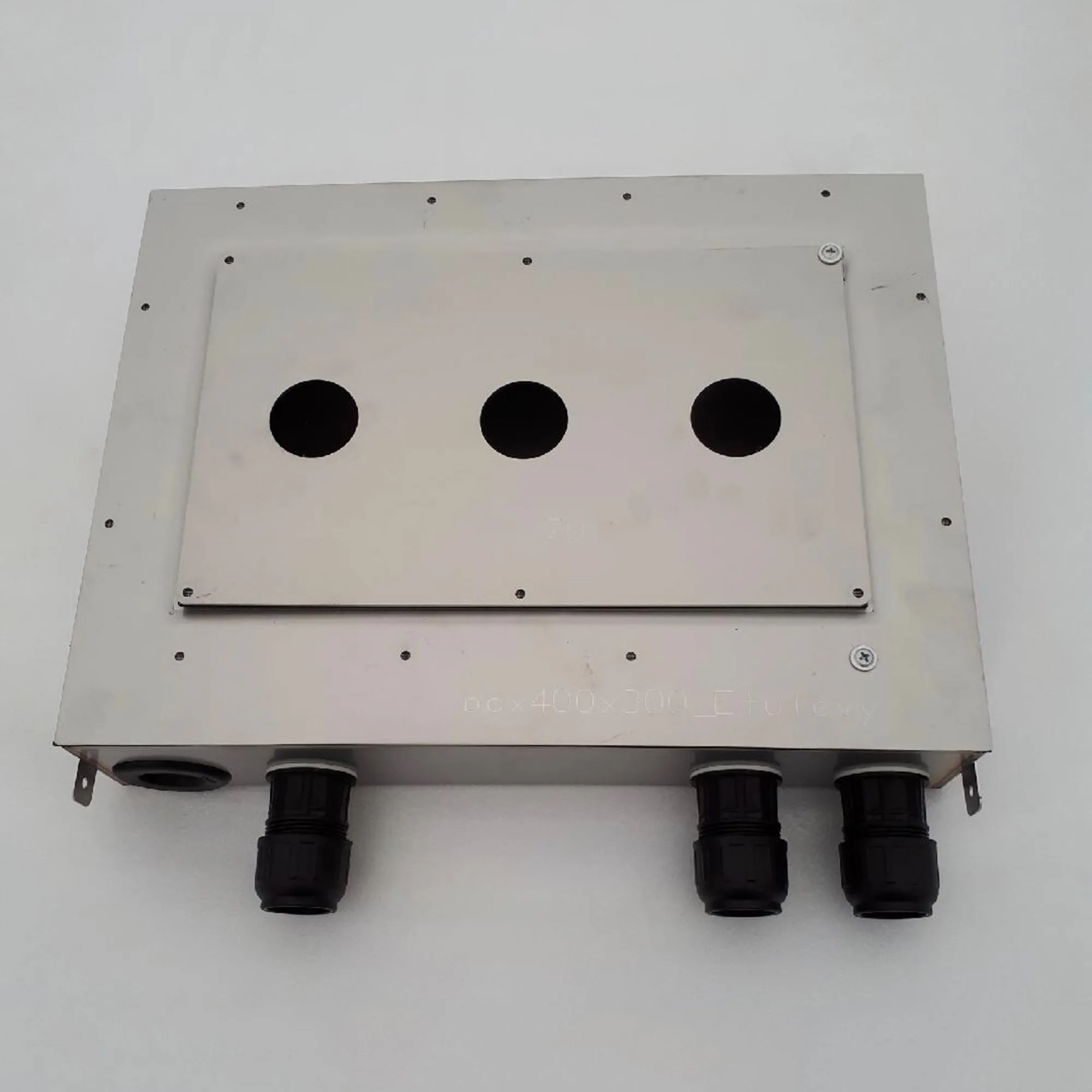 Sikkerhetsboks Joramark Box 300 for 3-hulls blander