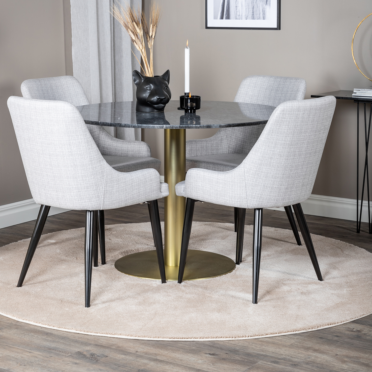 Estelle Round Dining Table ø106+ Plaza Dining chair Sort/Messing/Lysegrå