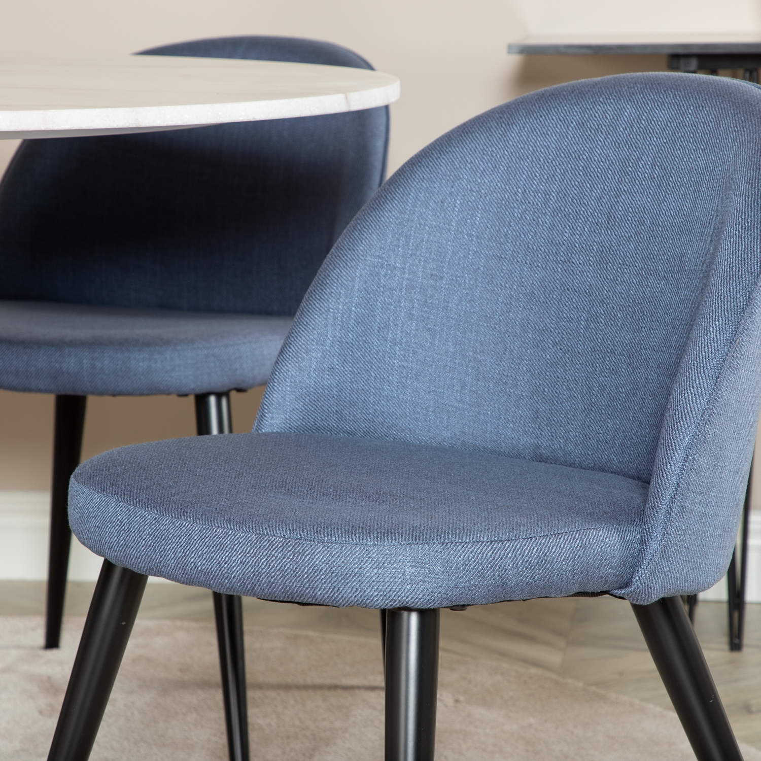 Spisegruppe Venture Home Estelle med 4 Valentina Stoler Polyester