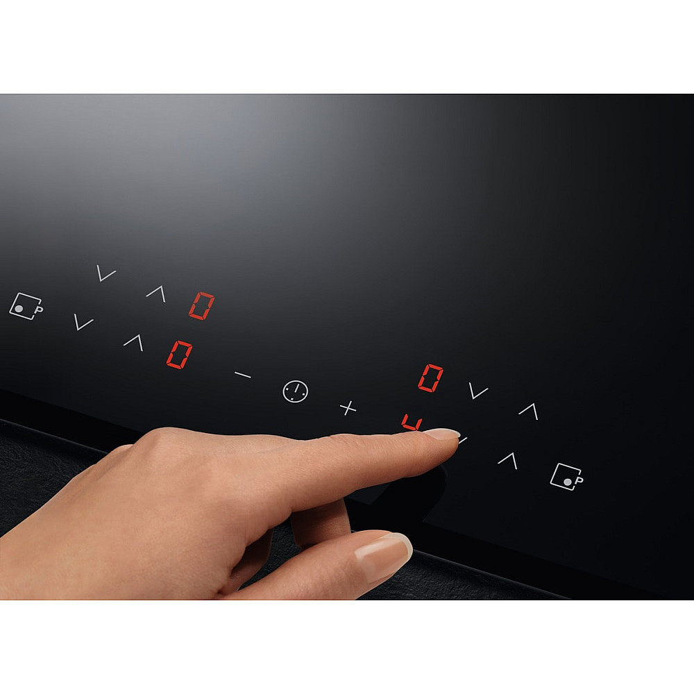 Induksjonstopp AEG TN64IA00FB 5000 Basic Sort Med Automatisk Justering Av Vifte