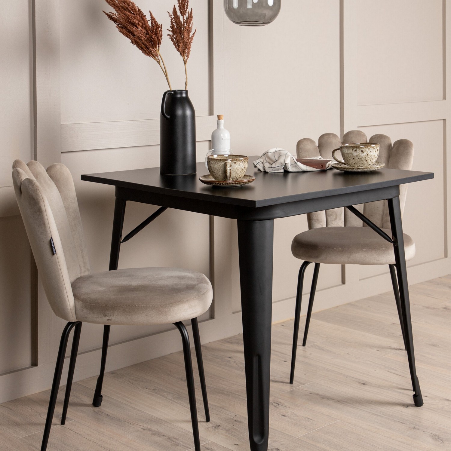 Spisegruppe Venture Home Tempe med 2 Limhamn Light Stoler