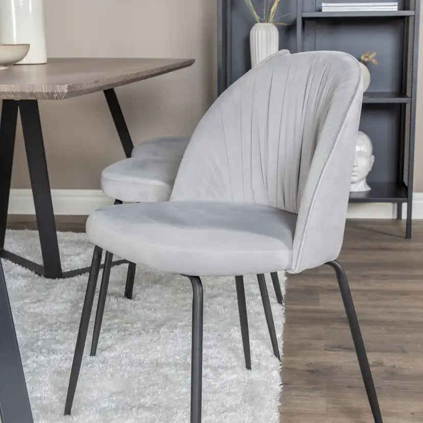Spisegruppe Venture Home Madde med 6 Wrigley Stoler Fløyel