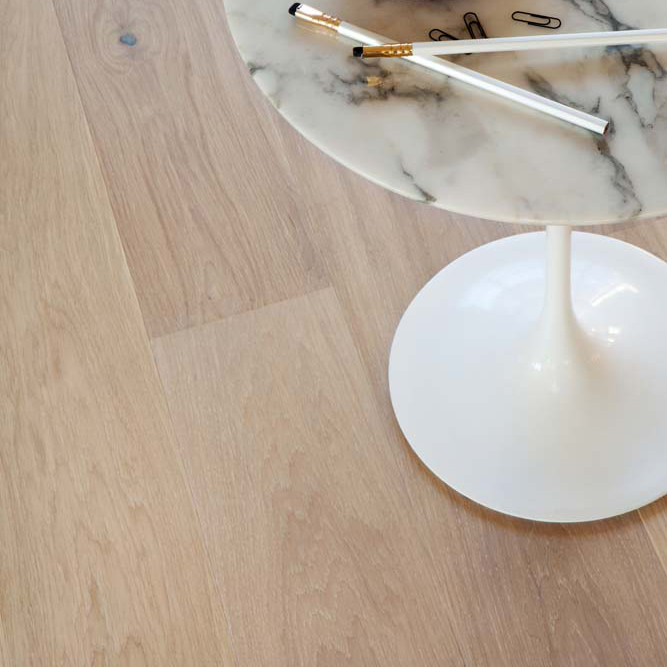 Parkettgolv Tarkett Shade Ek Satin White Plank H&aring;rdvaxoljad