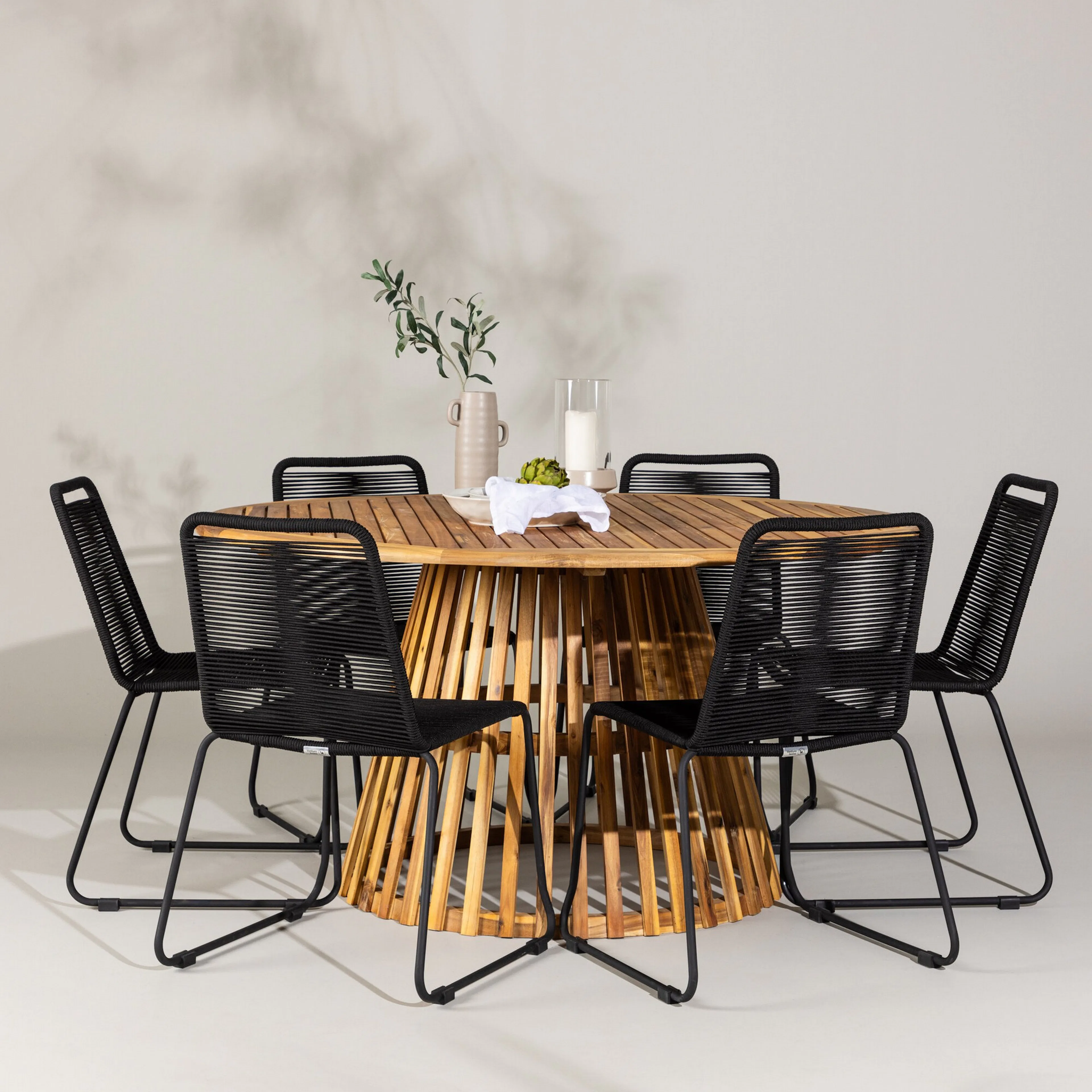 Hagegruppe Venture Home Tucumán med 6 Lindos Stoler