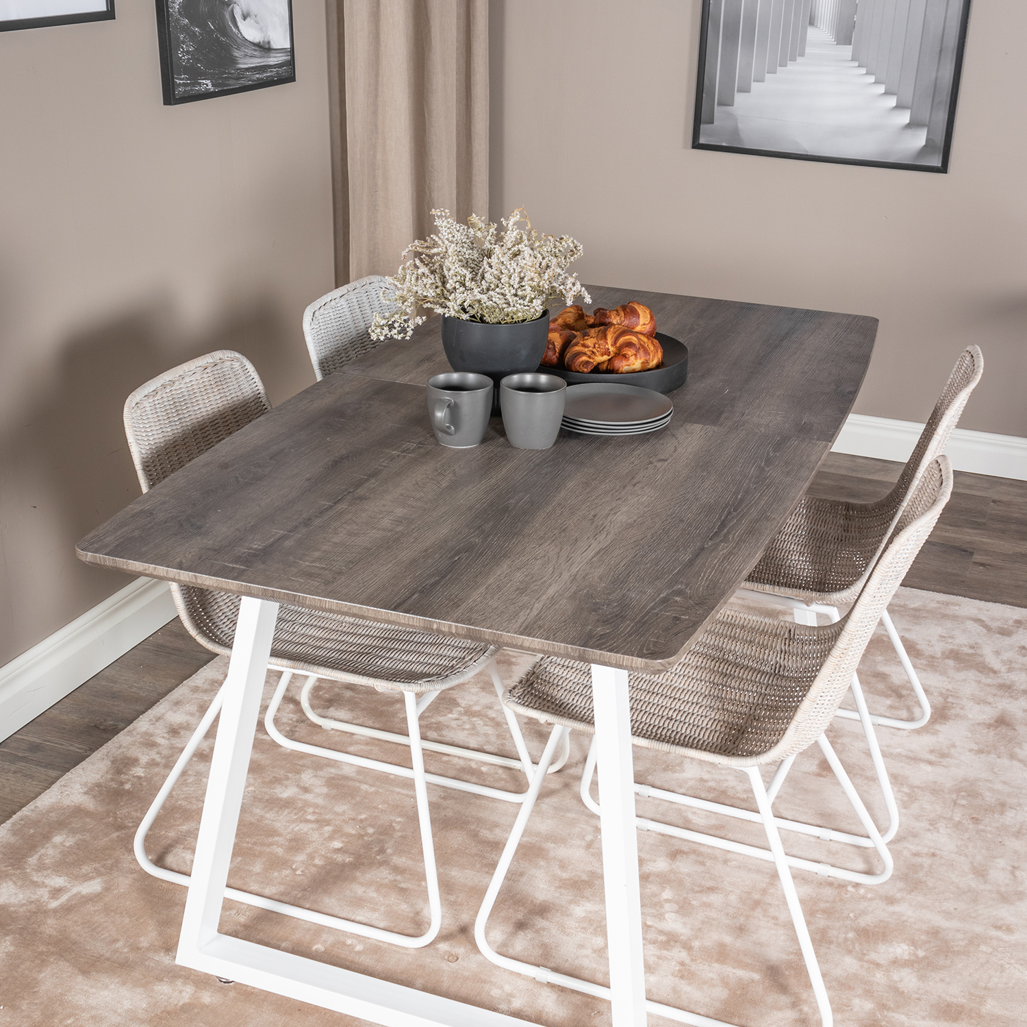 Spisegruppe Venture Home Ina med 4 Cornelia Stoler