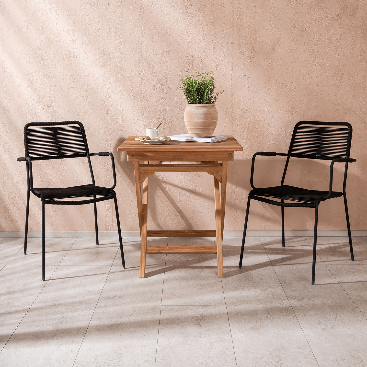 Cafégruppe Venture Home Ghana 70x70 med 2 Lindos Lenestoler