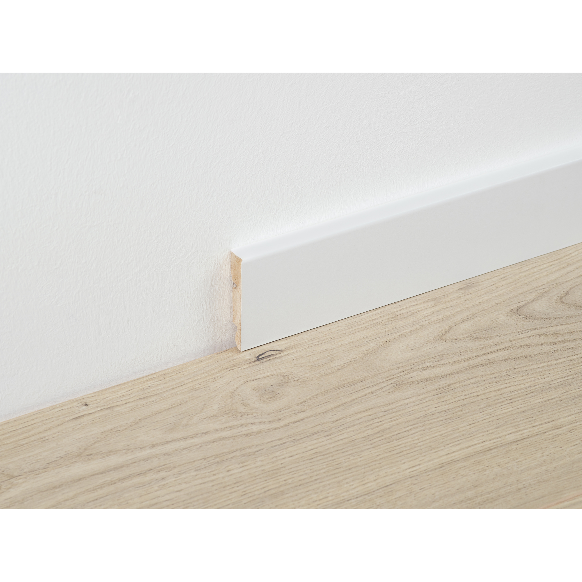 Sokkellist BerryAlloc MDF Hvit Malbar 