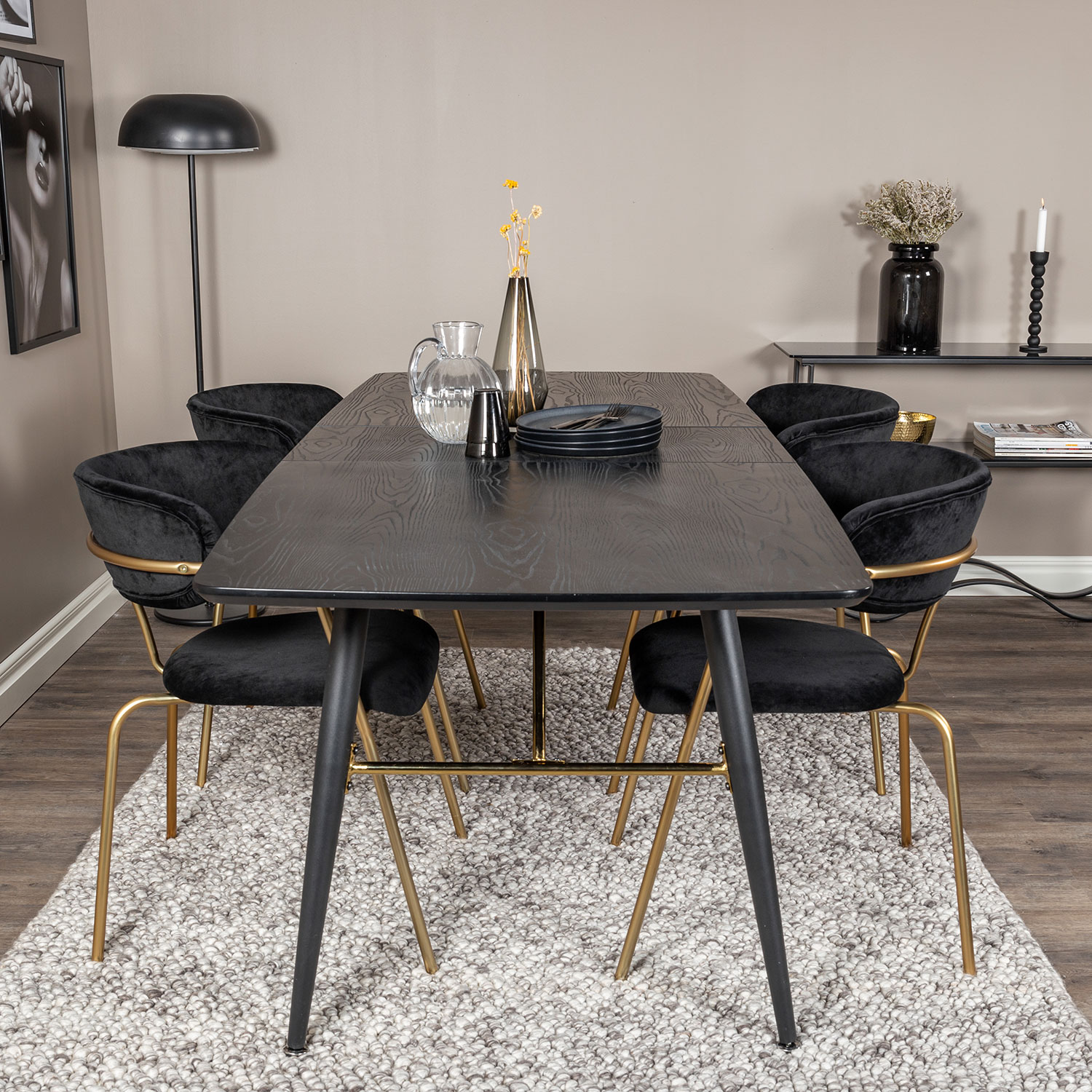 Spisegruppe Venture Home Gold med 4 Arrow Stoler