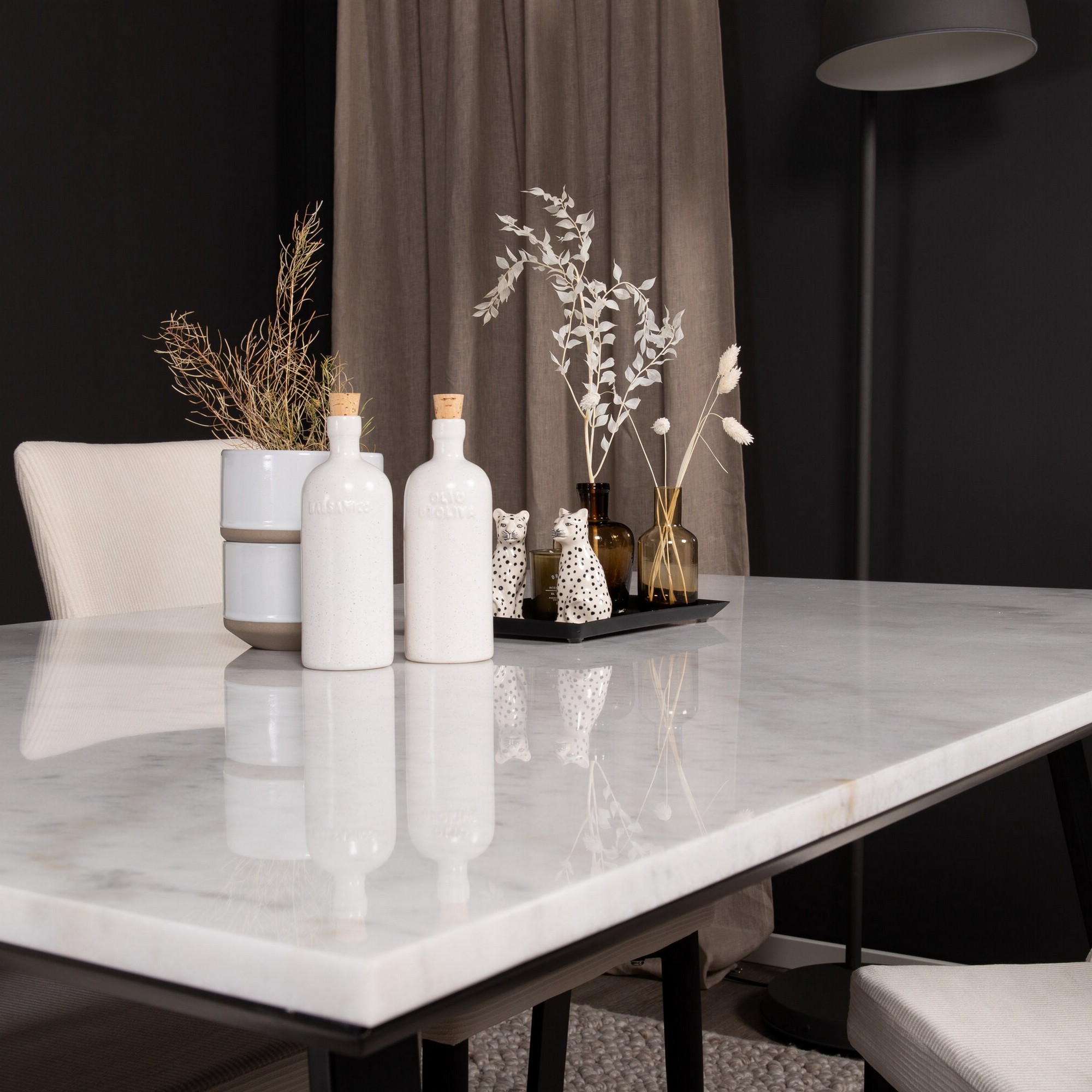 Spisegruppe Venture Home Estelle med 4stk Leone Stoler
