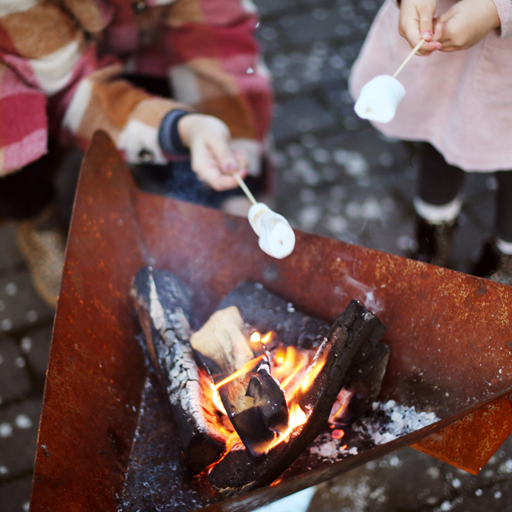 Bålpanne Jabo Triangel Inkl Fat Corten 64x64x54 cm
