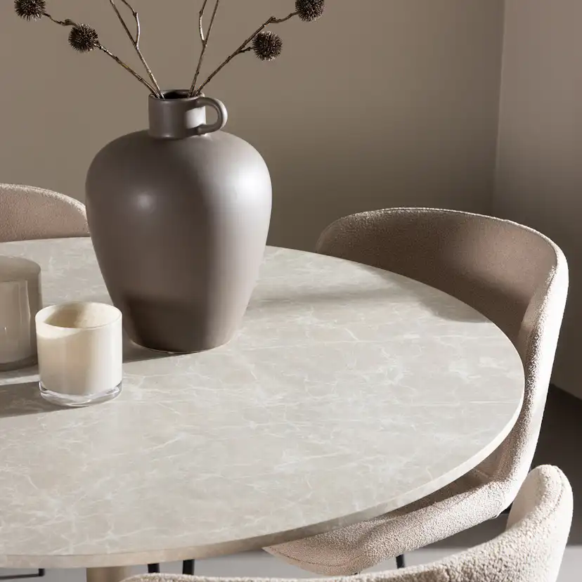 Spisegruppe Venture Home Lycke Ø110 med 4 stk Modesto Stoler