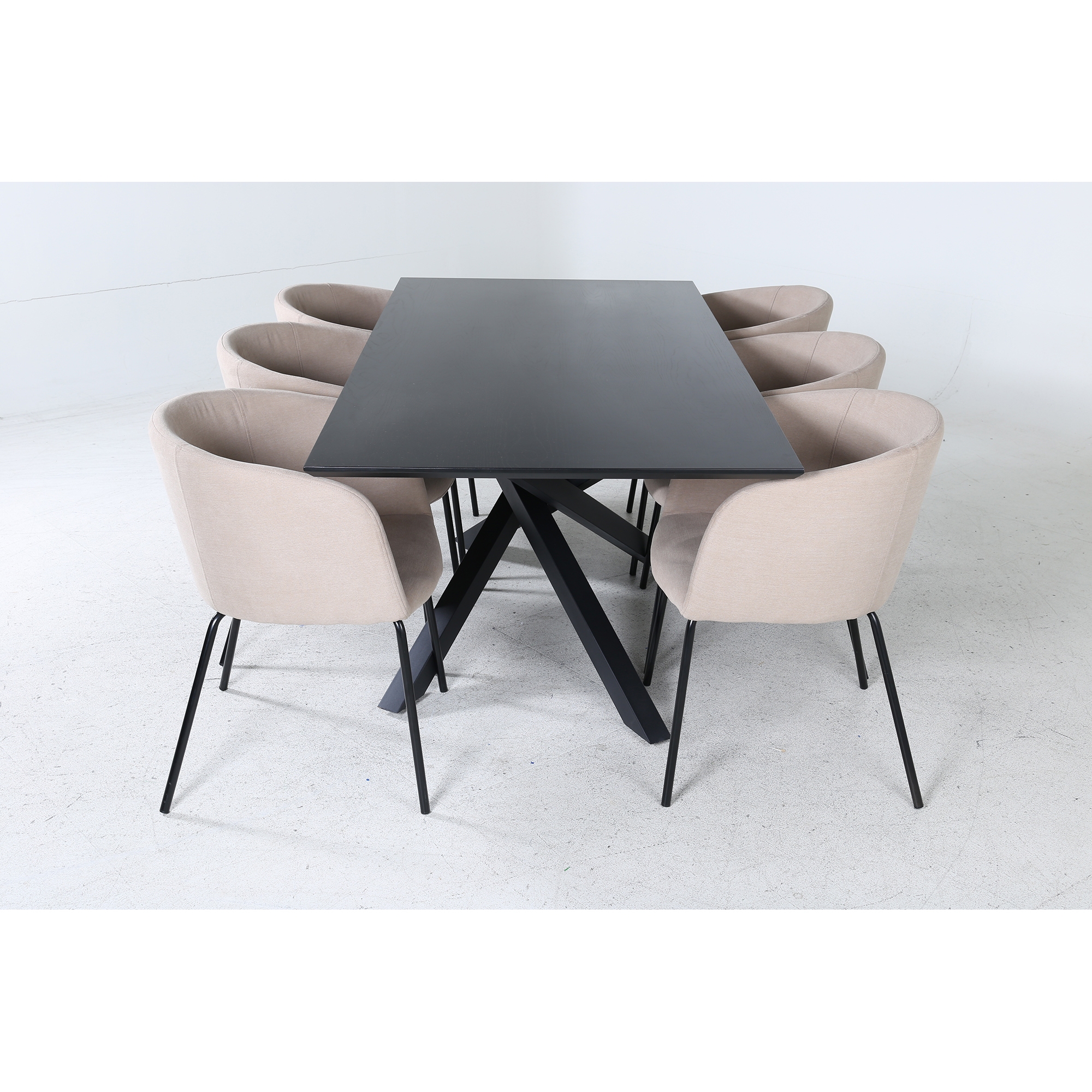 Piazza Dining Table  - Black / Black Veneer+Berit Chair - Bl Sort/Beige/Sort
