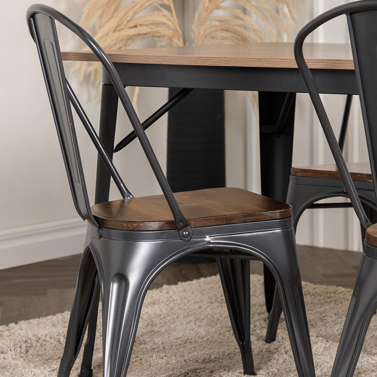 Spisegruppe Venture Home Tempe med 4 Tempe Stoler