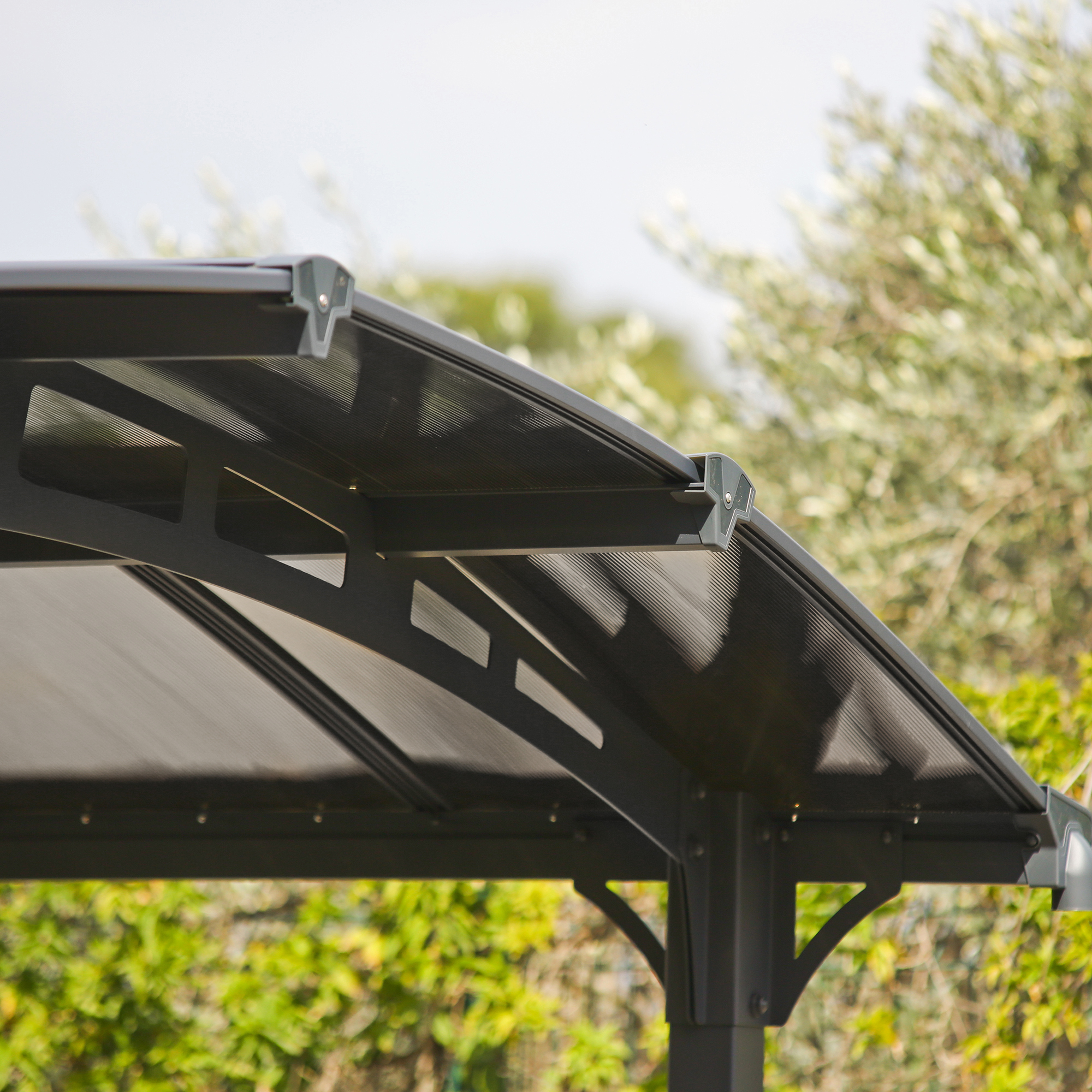 Carport Canopia av Palram Alpine i metall for bobiler 3,6x11 m