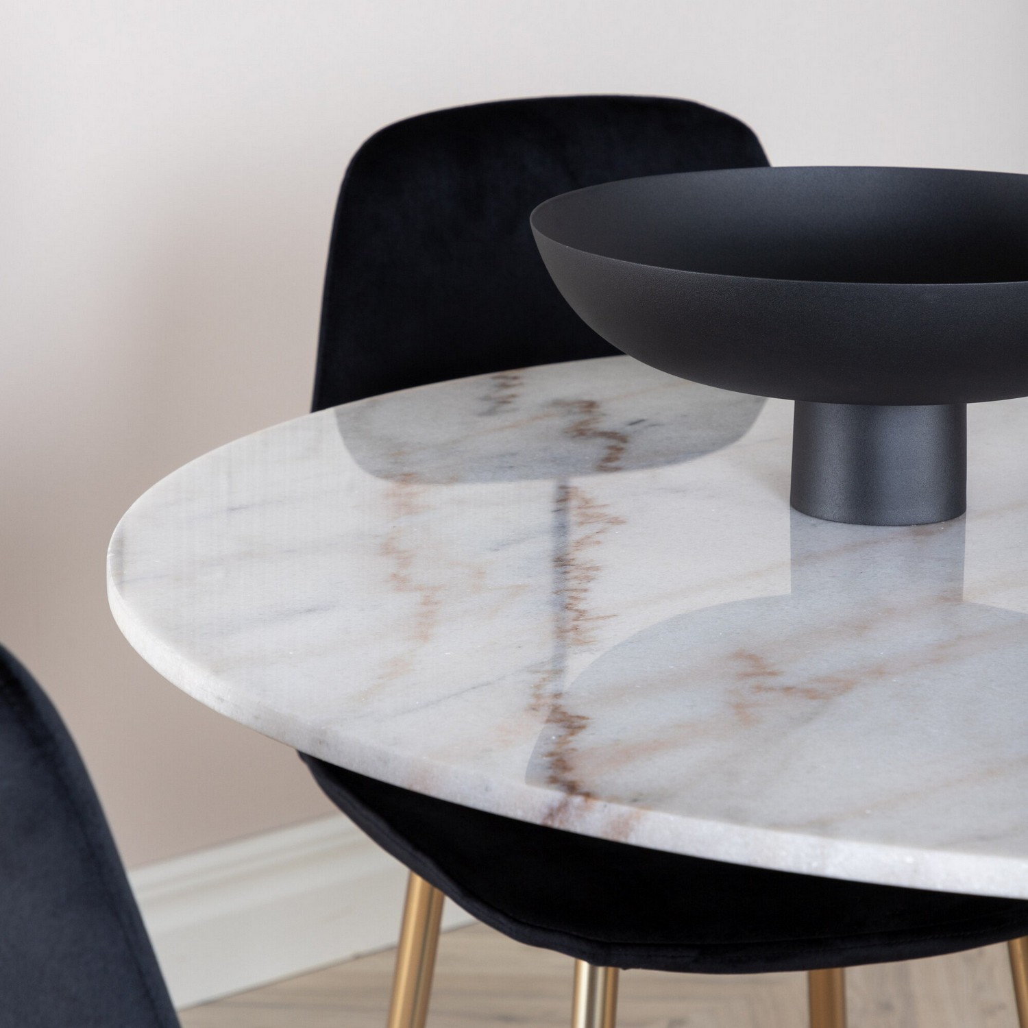 Spisegruppe Venture Home Estelle HHvitmed 4 Pobbie Stoler