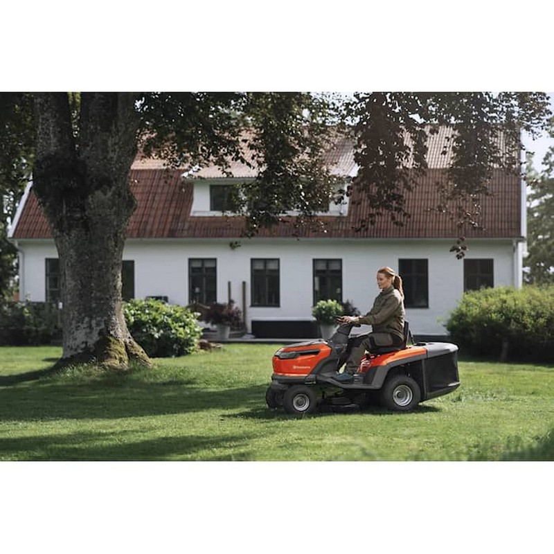 Hagetraktor Husqvarna TC 100i Batteridrevet med Oppsamler