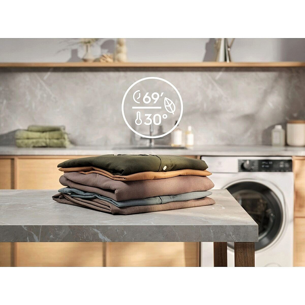 Frontmatet Vaskemaskin Electrolux EFI731V84V SteamCare Hvit