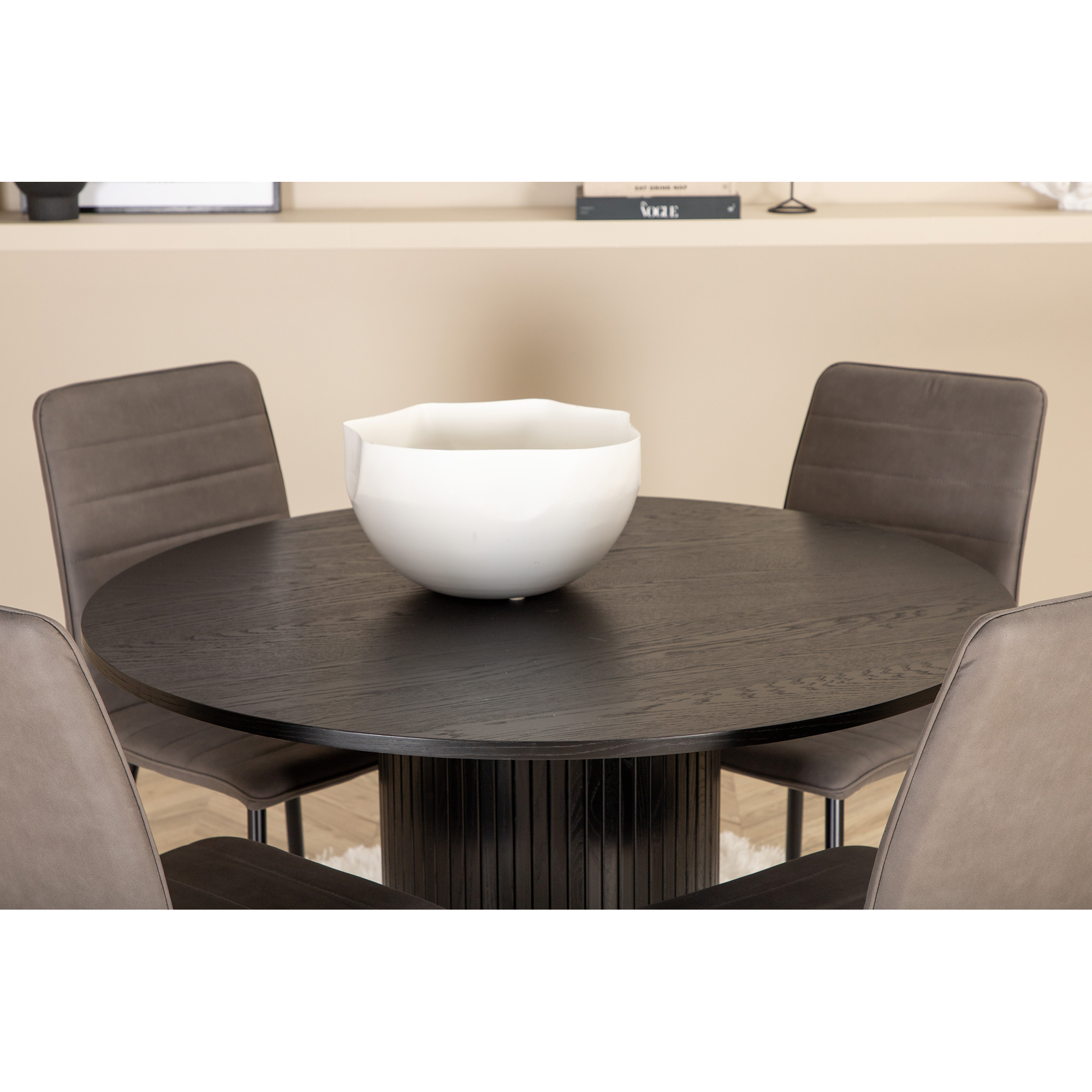 Spisegruppe Venture Home med Bianca Spisebord og 4 Walerina Spisestoler