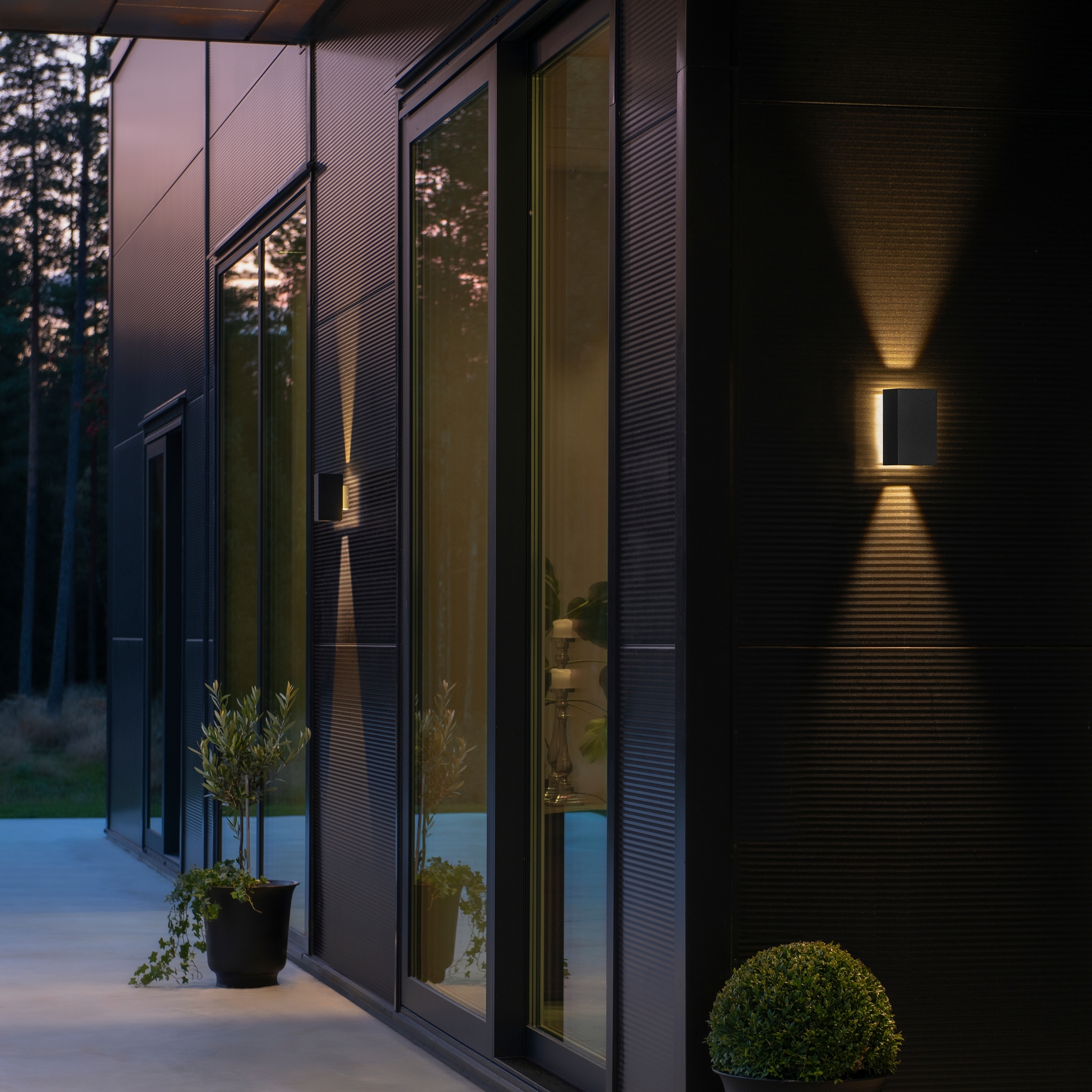 Vegglampe Gnosjö Konstsmide Cremona Opp/Ned/Bak 3X3W Høyeffekt LED