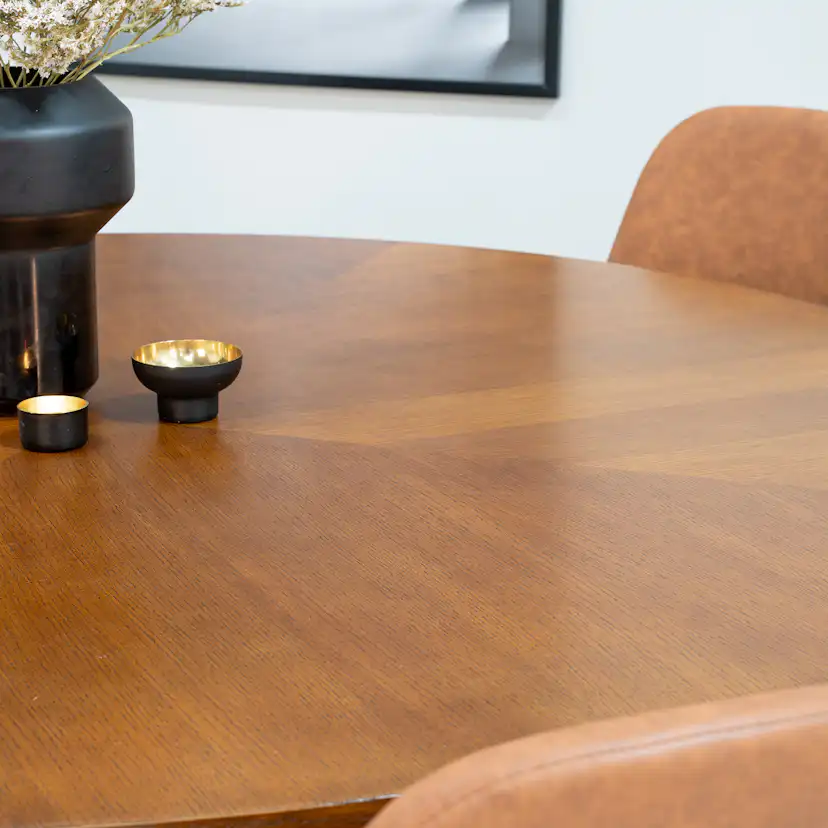 Spisegruppe furniture/fashion Copenhagen med 6 Pobbie Kunstlær Stoler
