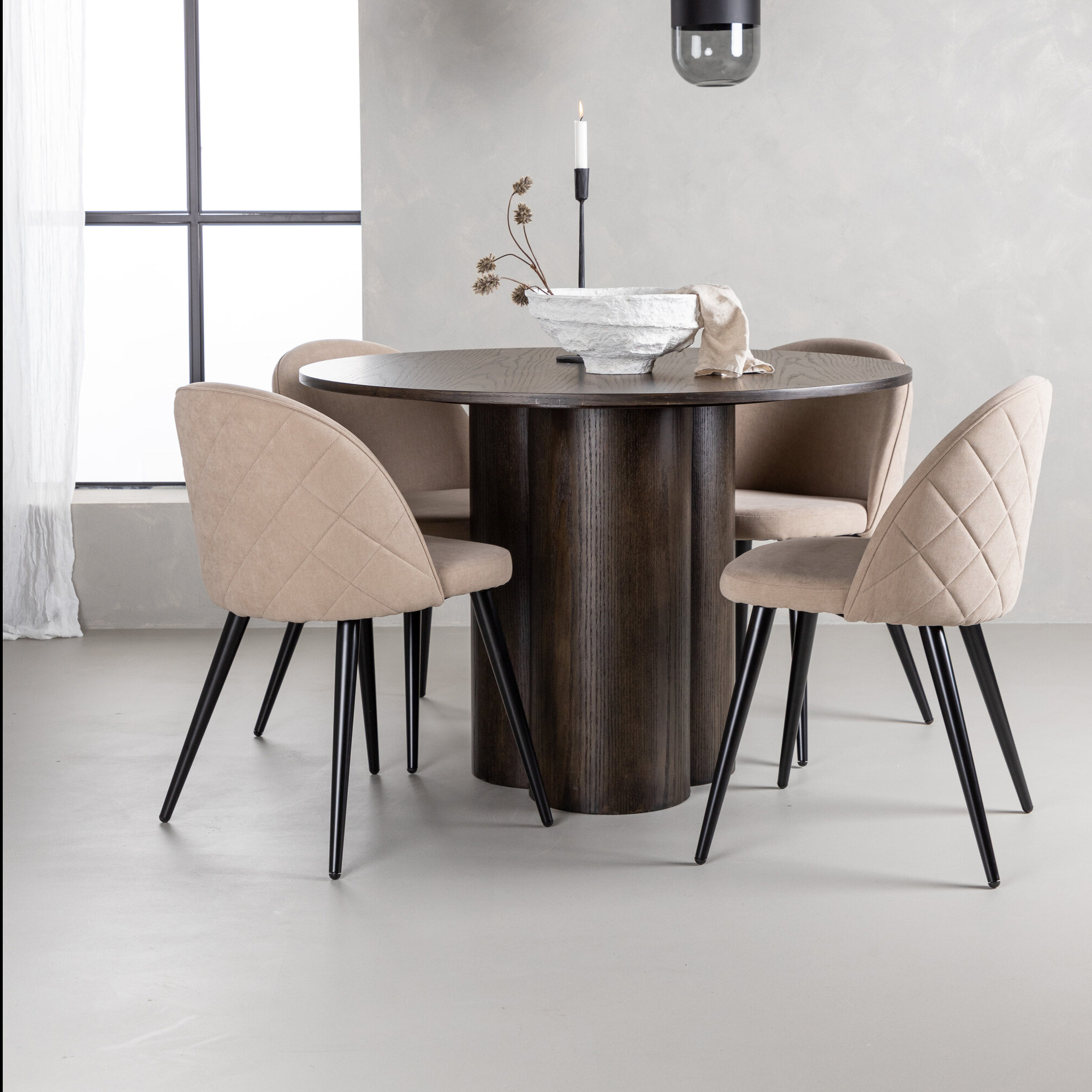 Spisegruppe Venture Home Olivia med 4 Velvet Stitches Stoler