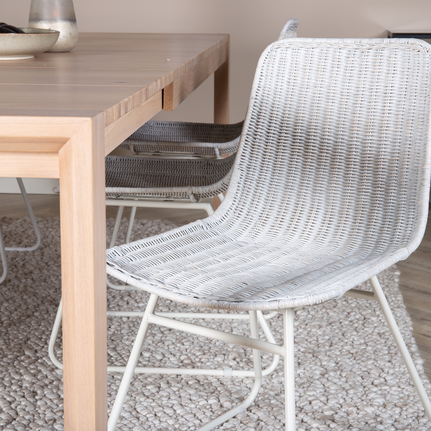 Spisegruppe Venture Home Shy med 6 Cornelia Spisestoler