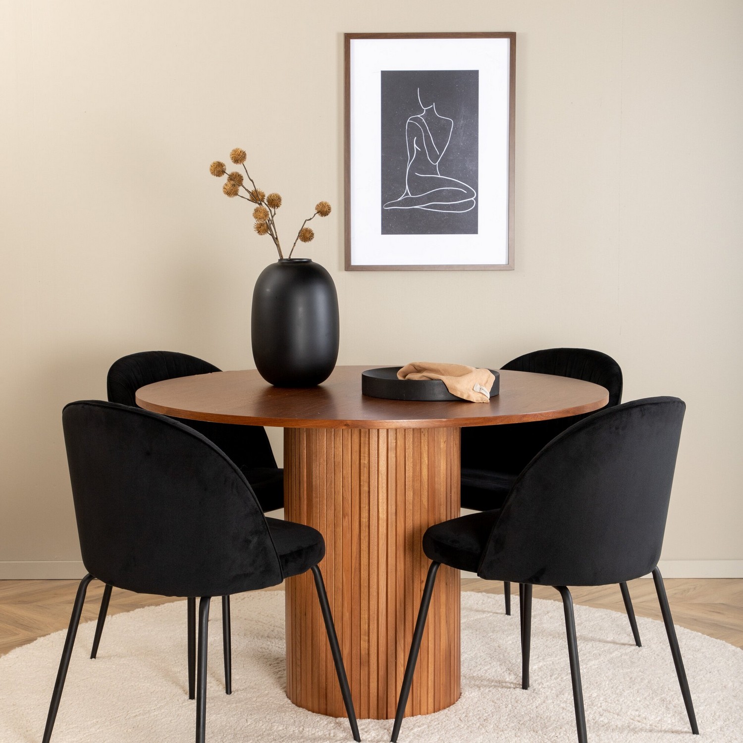 Spisegruppe Venture Home med Bianca Spisebord og 4 Wrigley Spisestoler