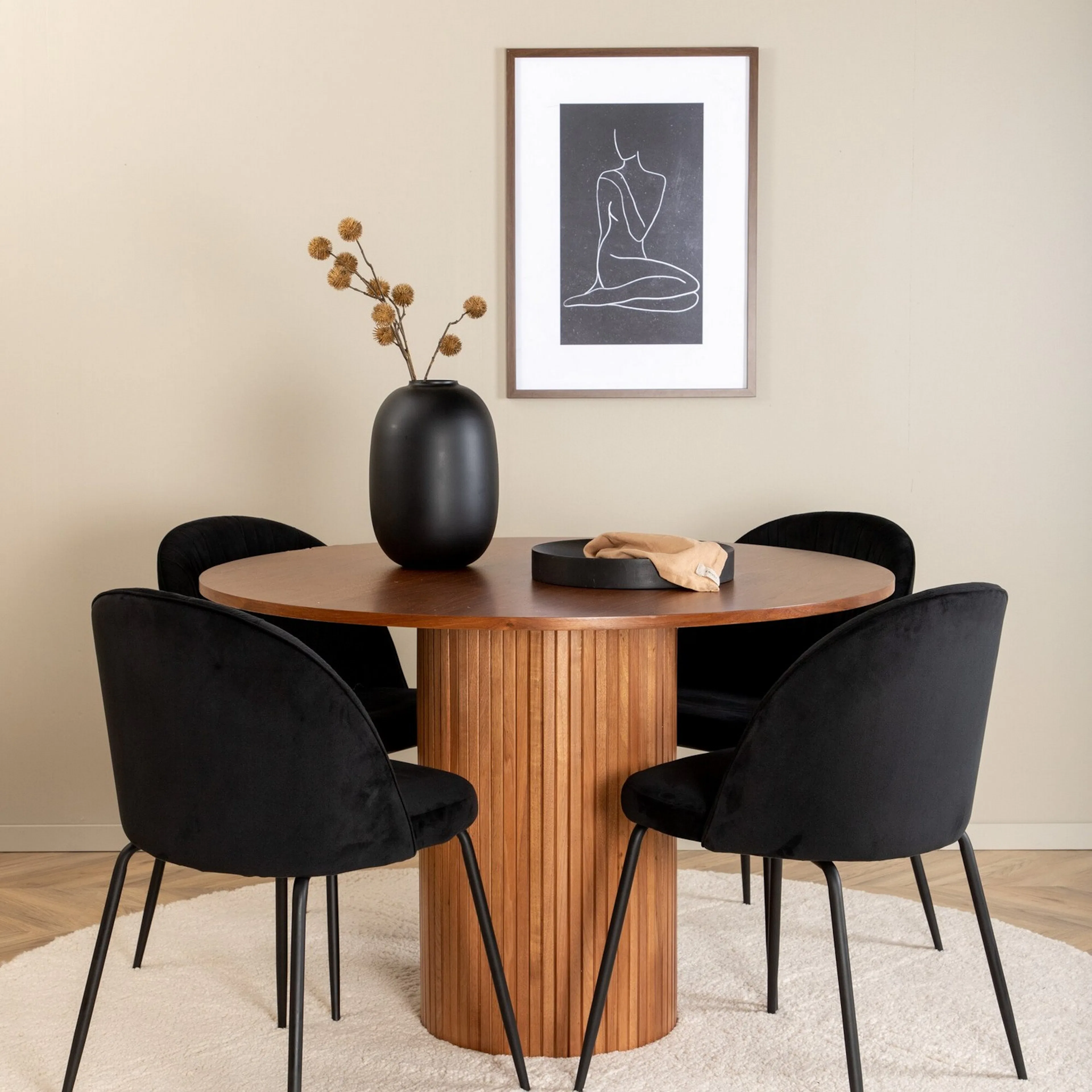Spisegruppe Venture Home med Bianca Spisebord og 4 Wrigley Spisestoler