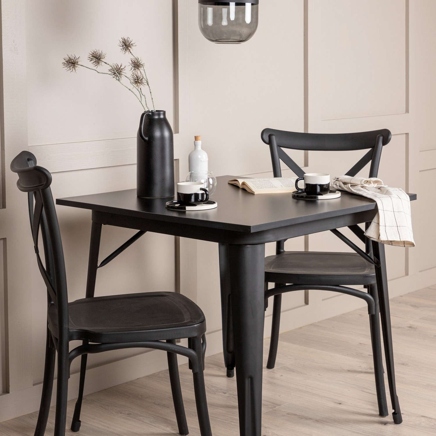 Spisegruppe Venture Home Tempe med 2 Crosett Stoler