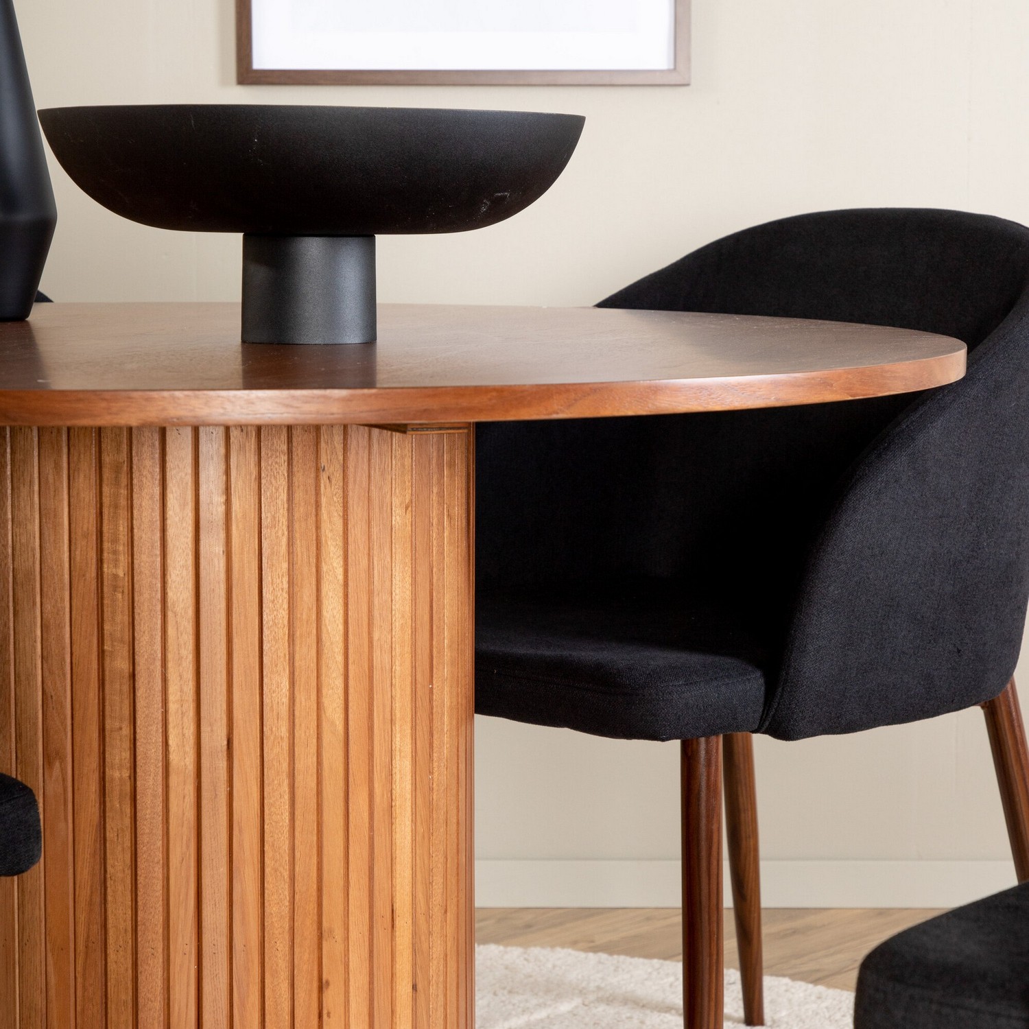 Spisegruppe Venture Home med Bianca Spisebord og 4 Archie Spisestoler