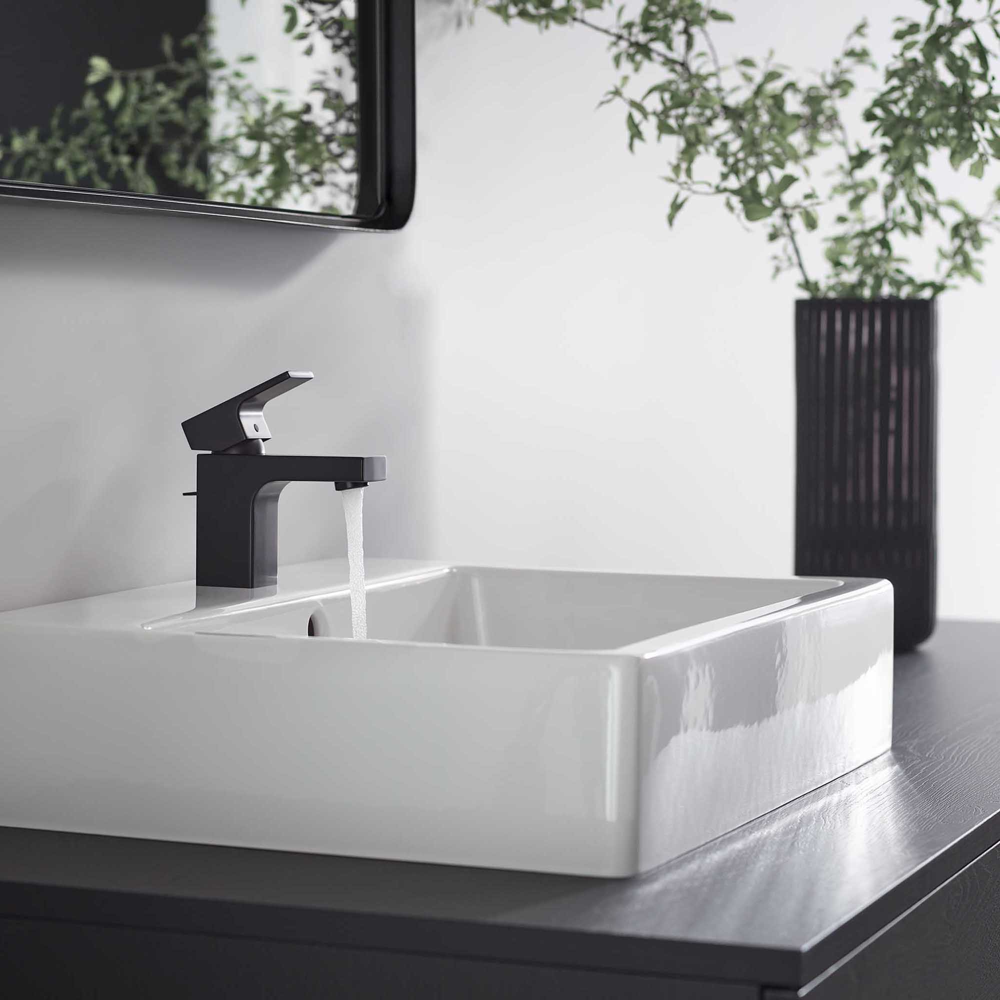 Servantbatteri Hansgrohe Vernis Shape 70 med Løfteventil