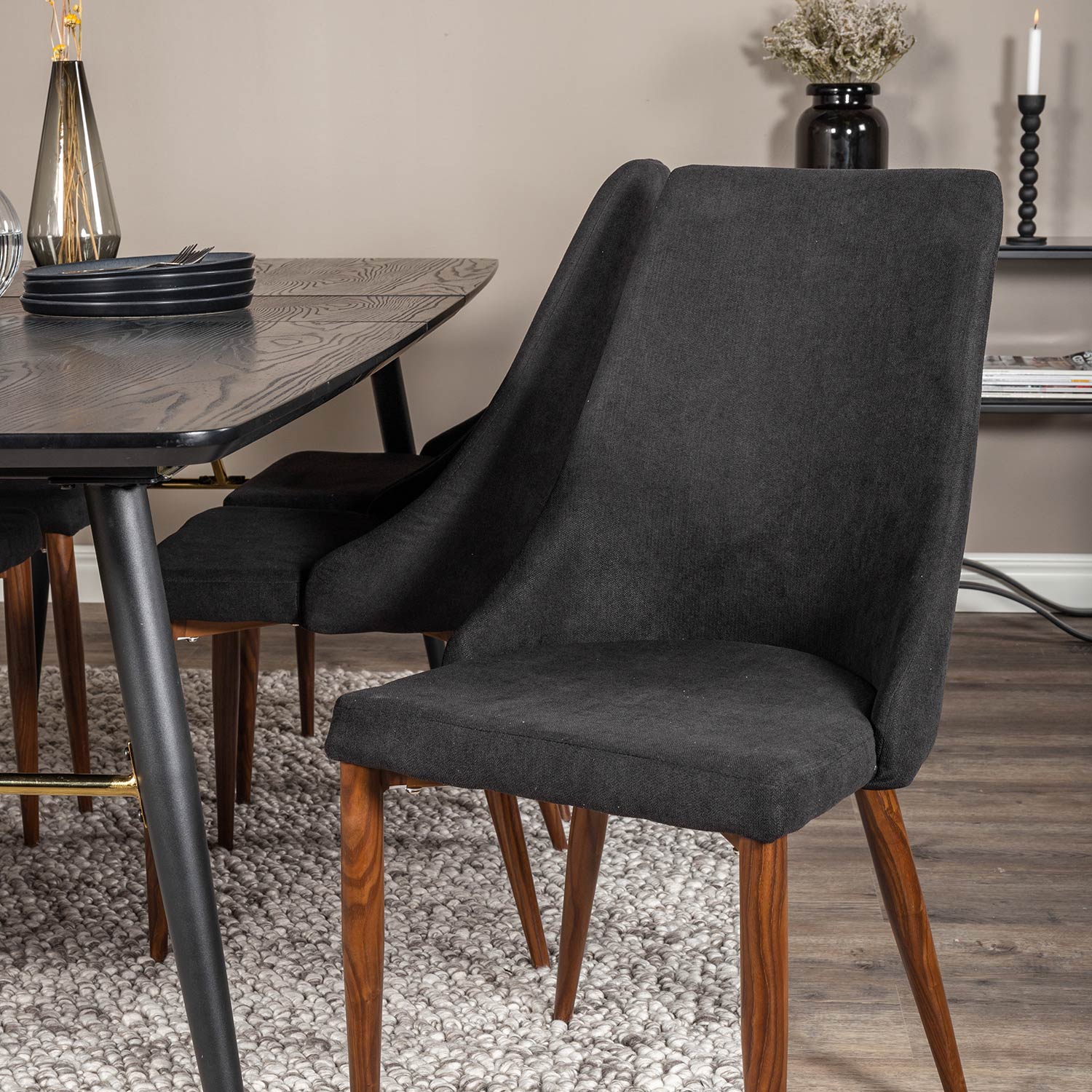 Spisegruppe Venture Home Gold med 6 Leone Stoler