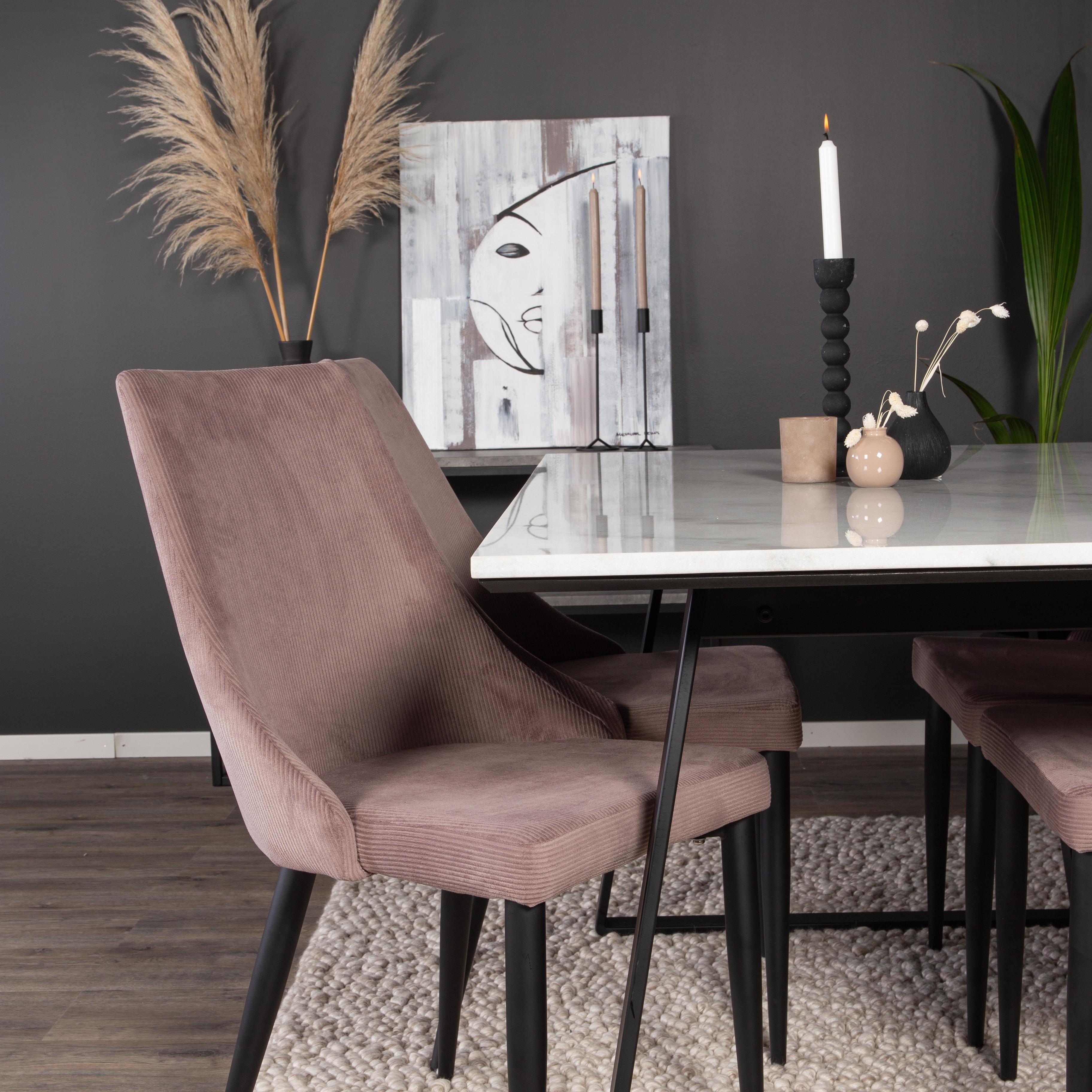 Spisegruppe Venture Home Estelle 140 med 4 Laura Stoler ManchEstelle