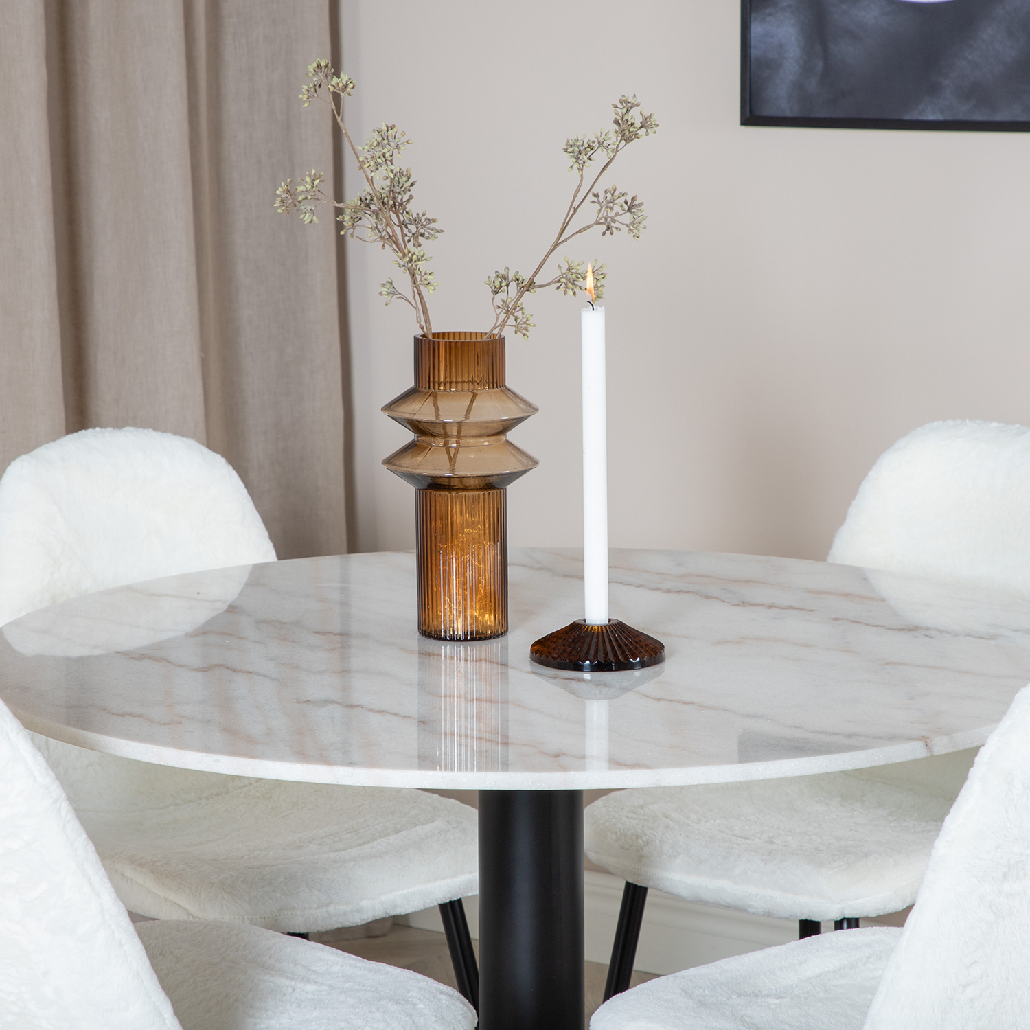 Estelle Round Dining Table ø106+Polar Fluff Dining Chair Hvit/Sort