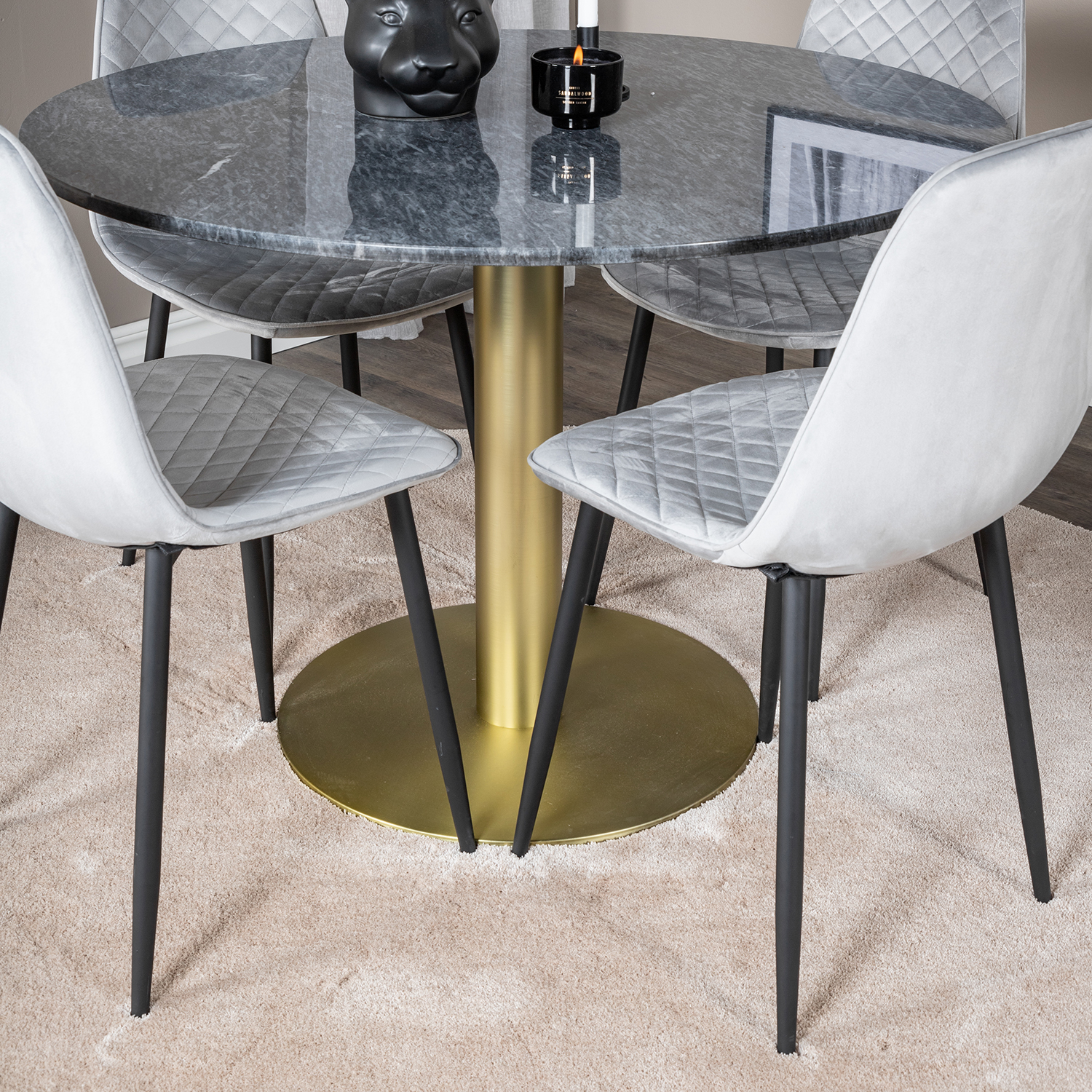 Spisegruppe Venture Home Estelle med 4 Phoi Stoler Fløyel