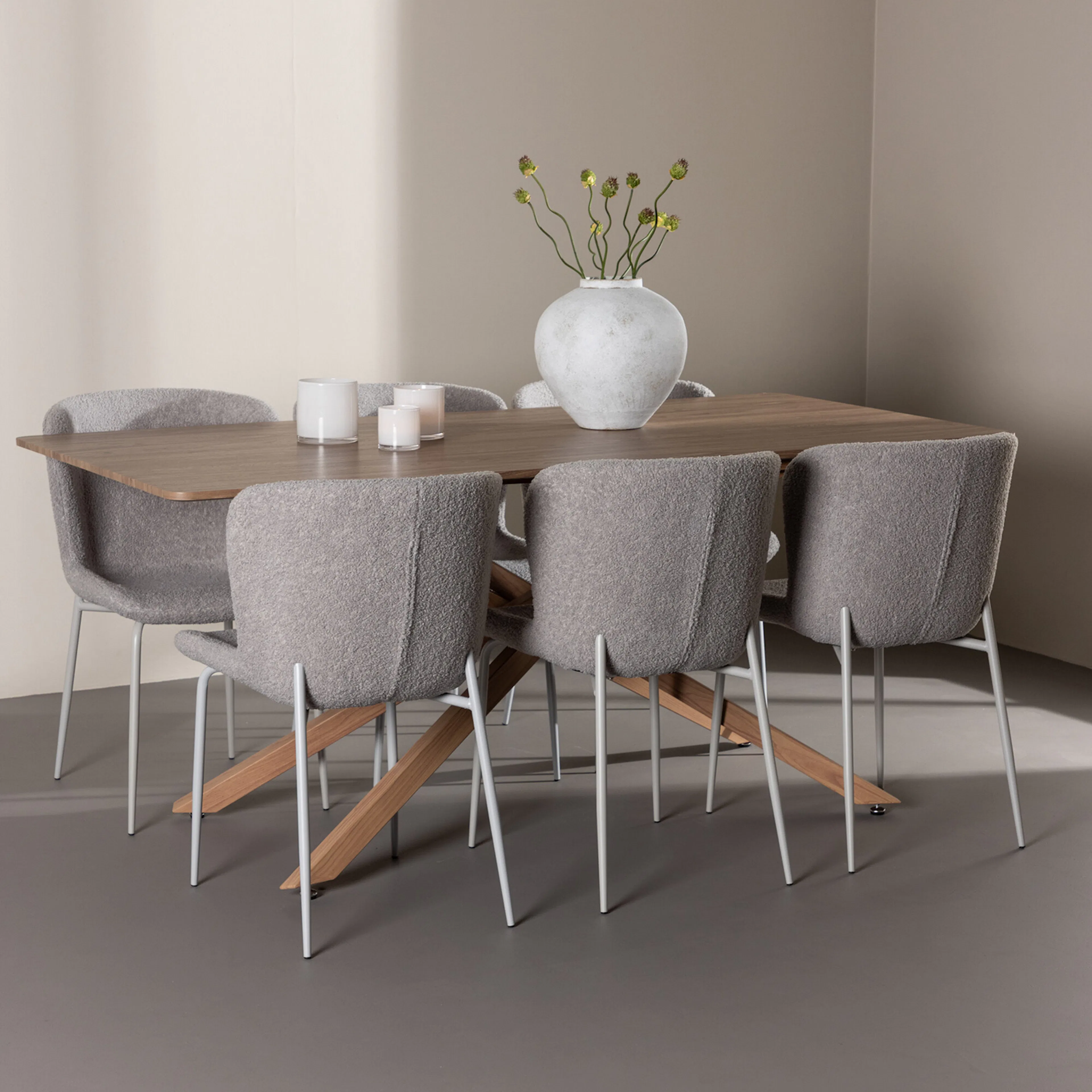 Spisegruppe Venture Home Piazza 180 med 6 stk Modesto Stoler Boucle
